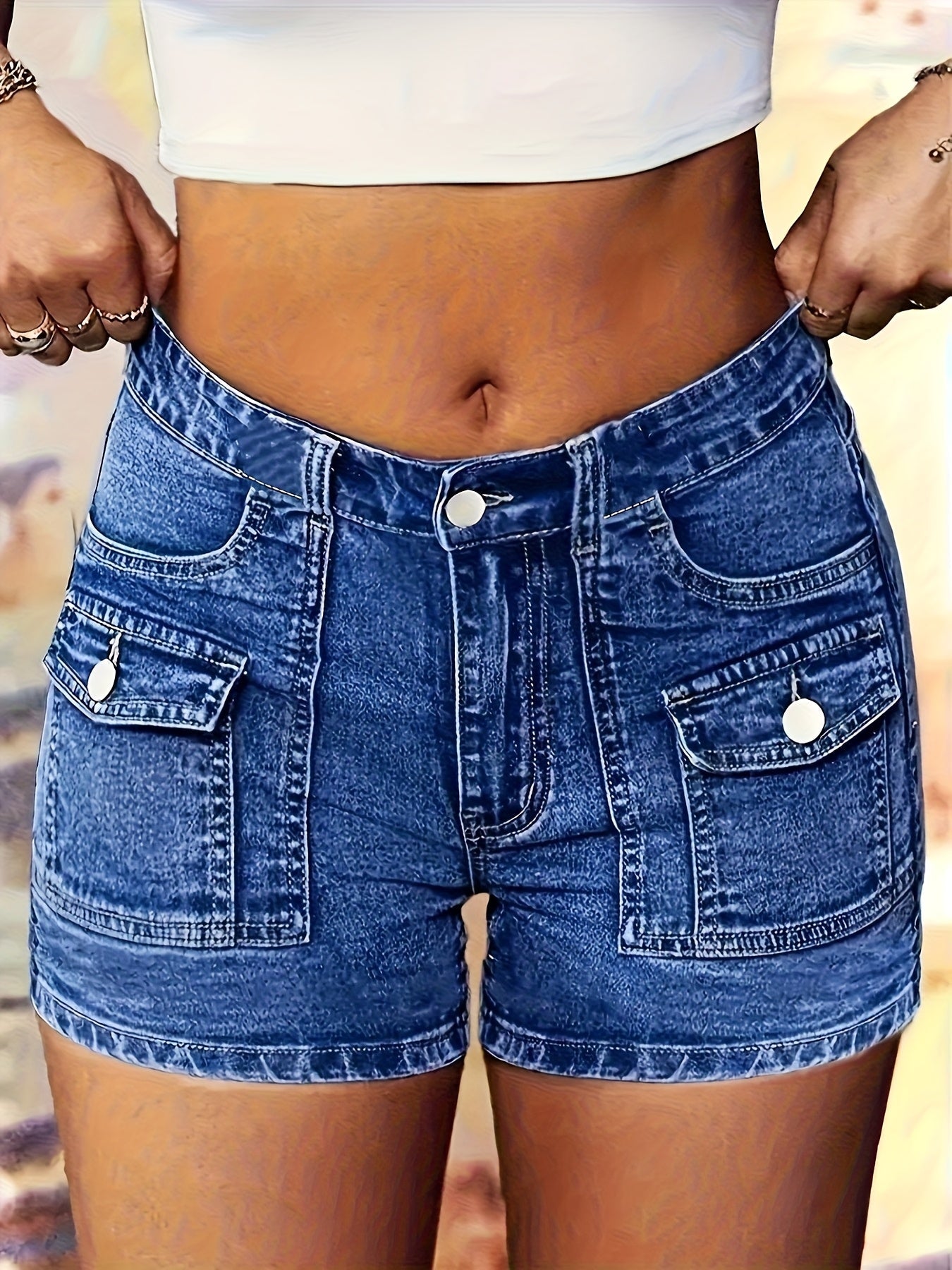 Women's Denim Shorts - Pockets Regular Fit detail view