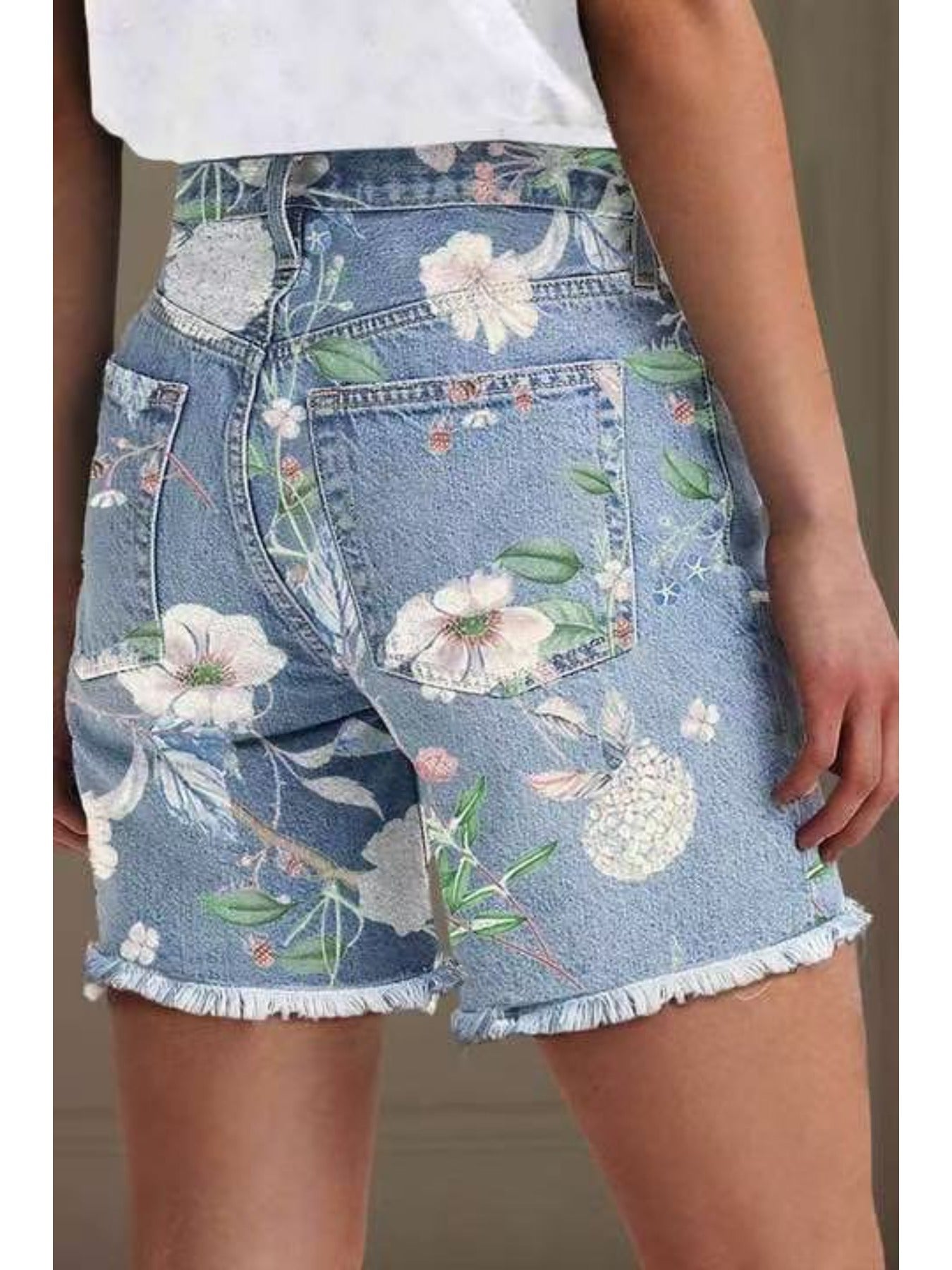 Women's Denim Shorts - Stretch – Multicolor Denim Wash 03621 detail view