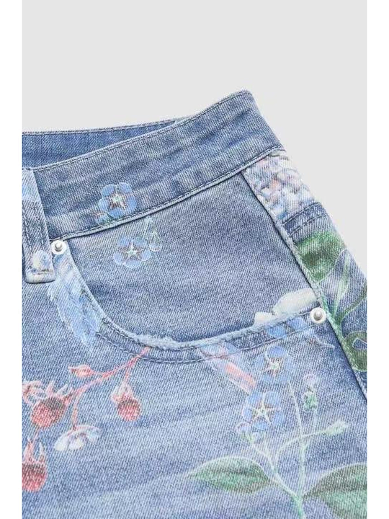 Women's Denim Shorts - Stretch – Multicolor Denim Wash 03621 detail view