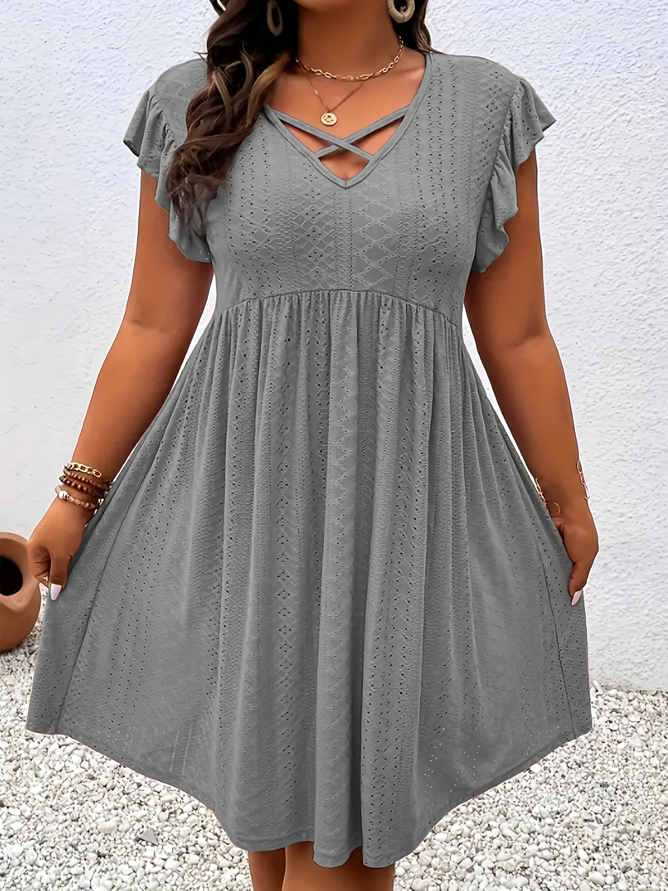 Women's Embroidered V-Neck Vacation Dress - Ruffle – Green option – view 4