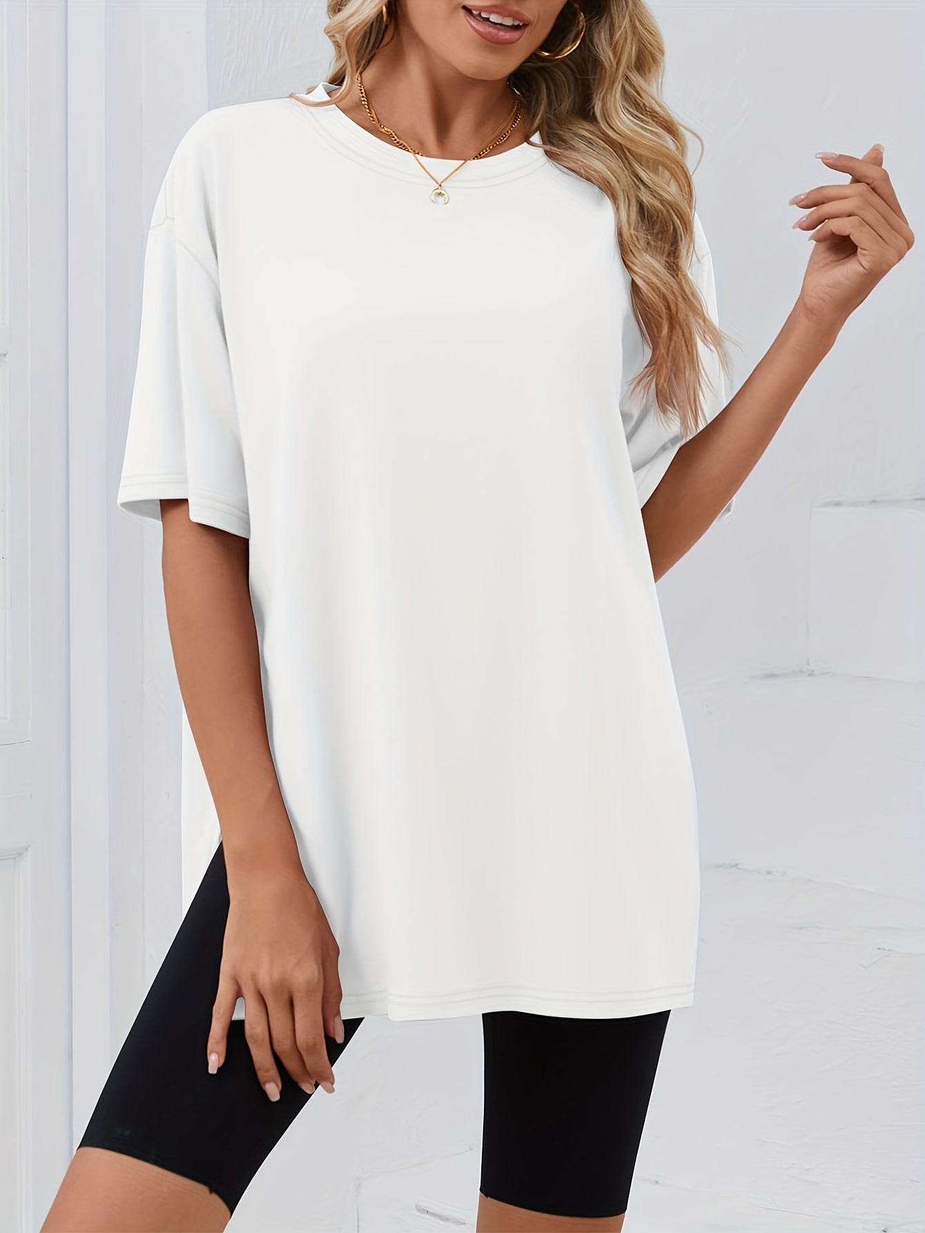 Women's Essential T-Shirt - 3-Pack Round Neck Short Sleeve – Colorway 52261 detail view