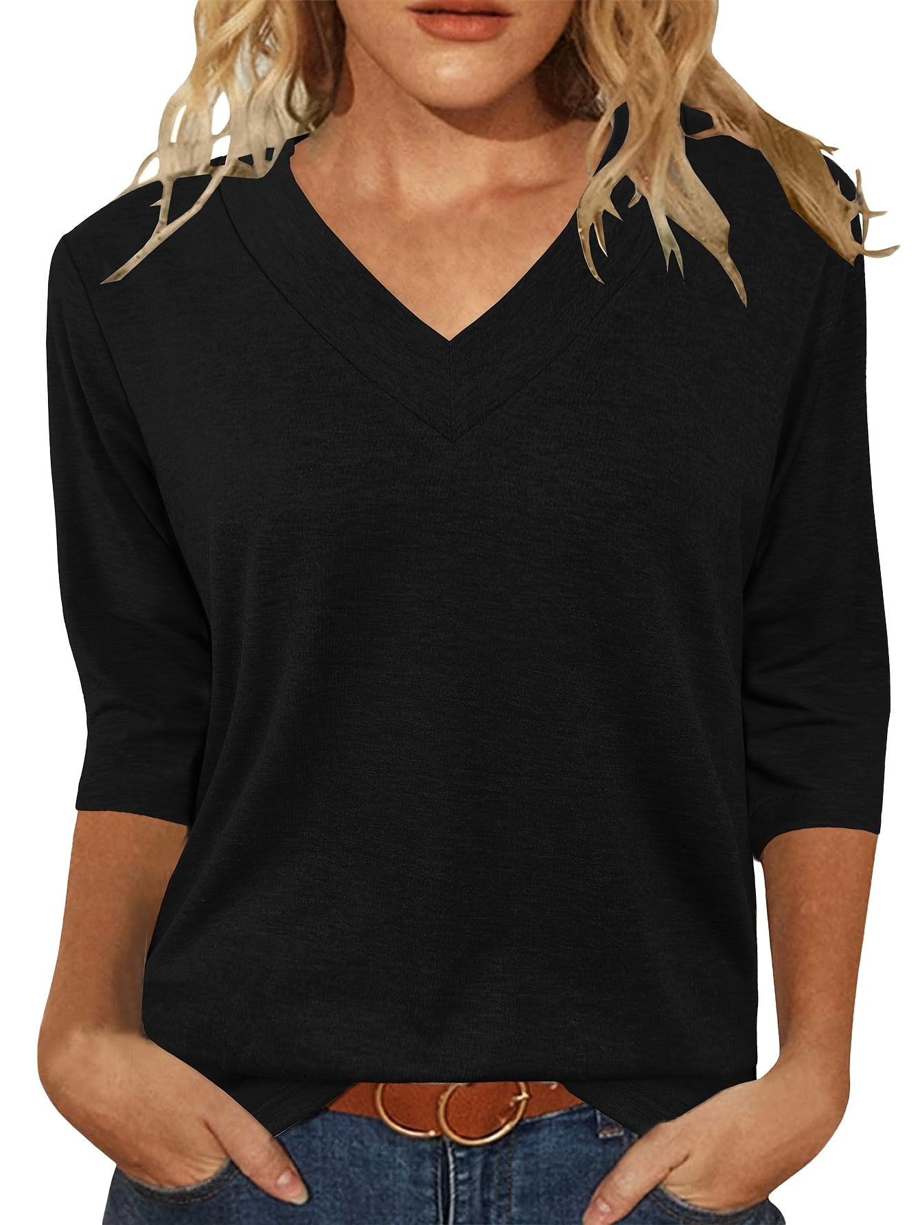 Women's Essential T-Shirt - 3-Pack V-Neck Three-Quarter Sleeve – Colorway 87525 detail view