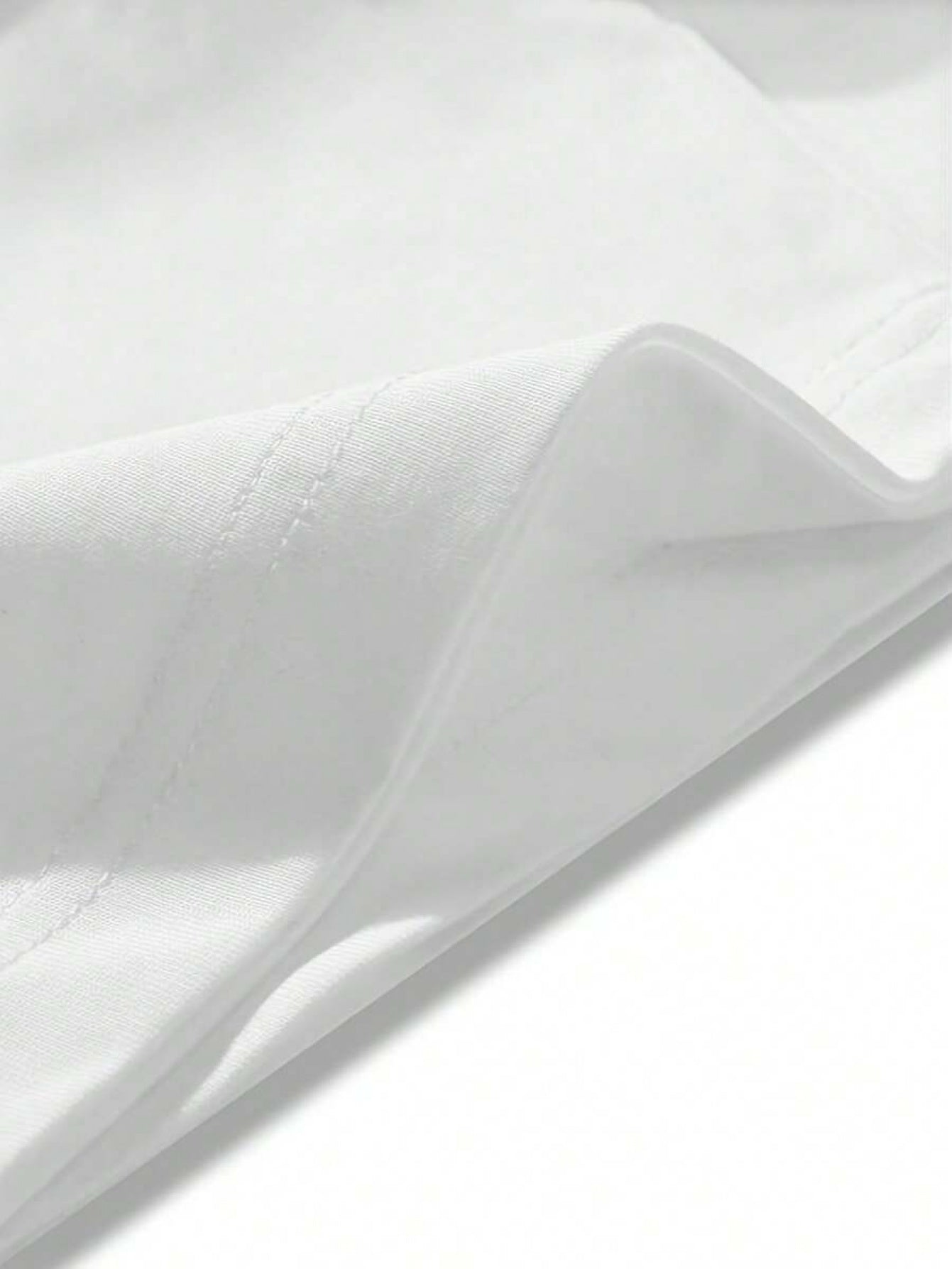 Women's Essential T-Shirt - Round Neck Short Sleeve – Regular fit / Black / White detail view