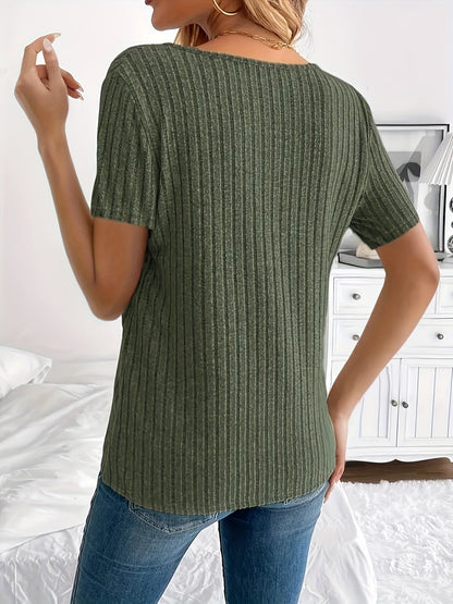 Women's Essential T-Shirt - V-Neck Short Sleeve – fern green / Khaki detail view