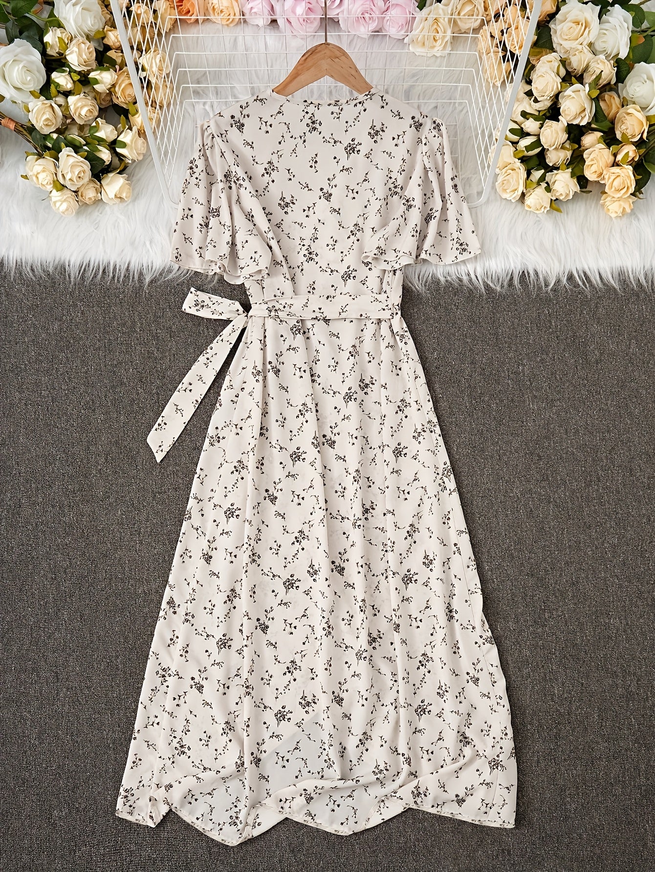 Women's Floral Casual Dress - Ruffle detail view