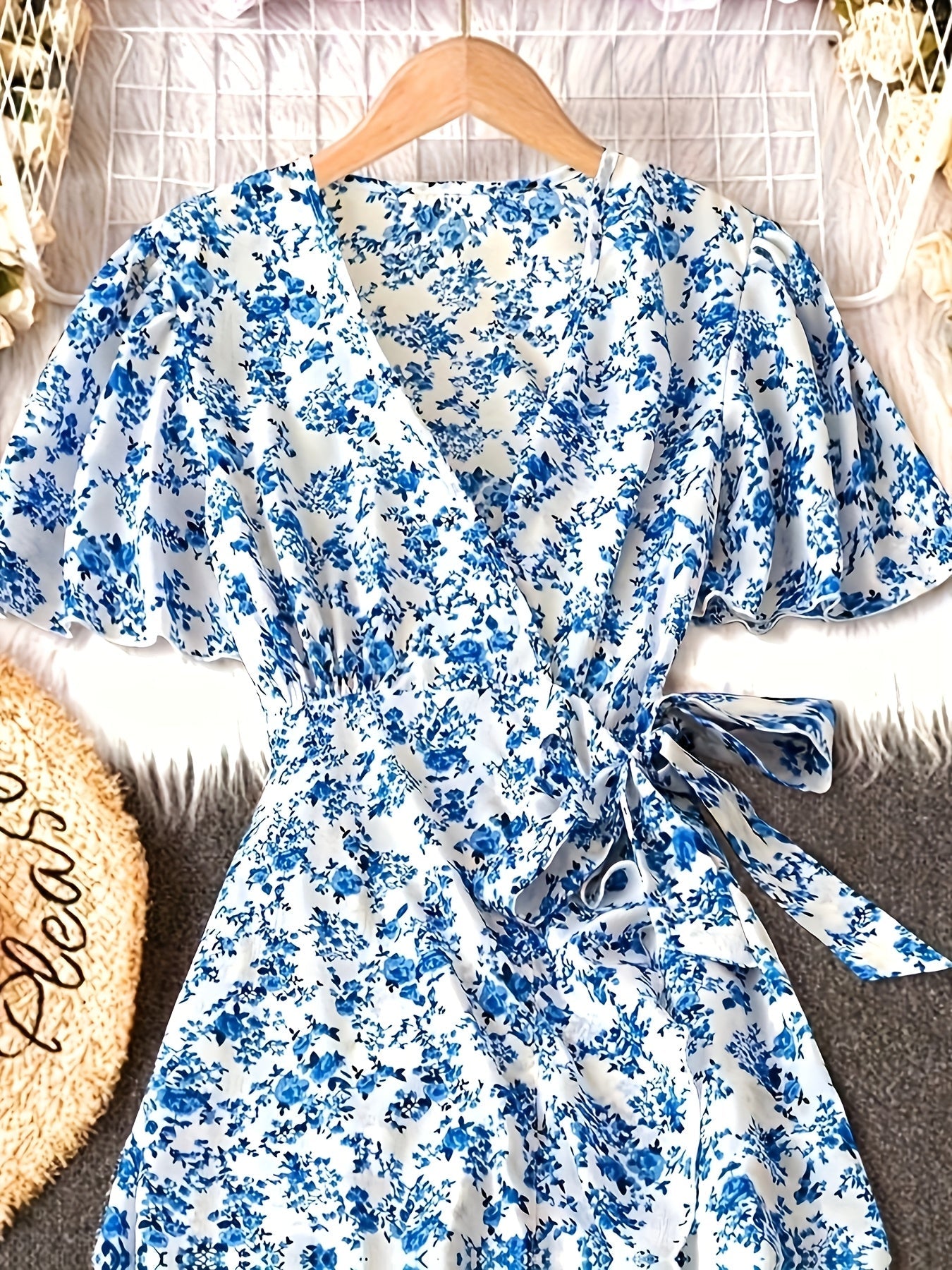 Women's Floral Casual Dress - Ruffle detail view