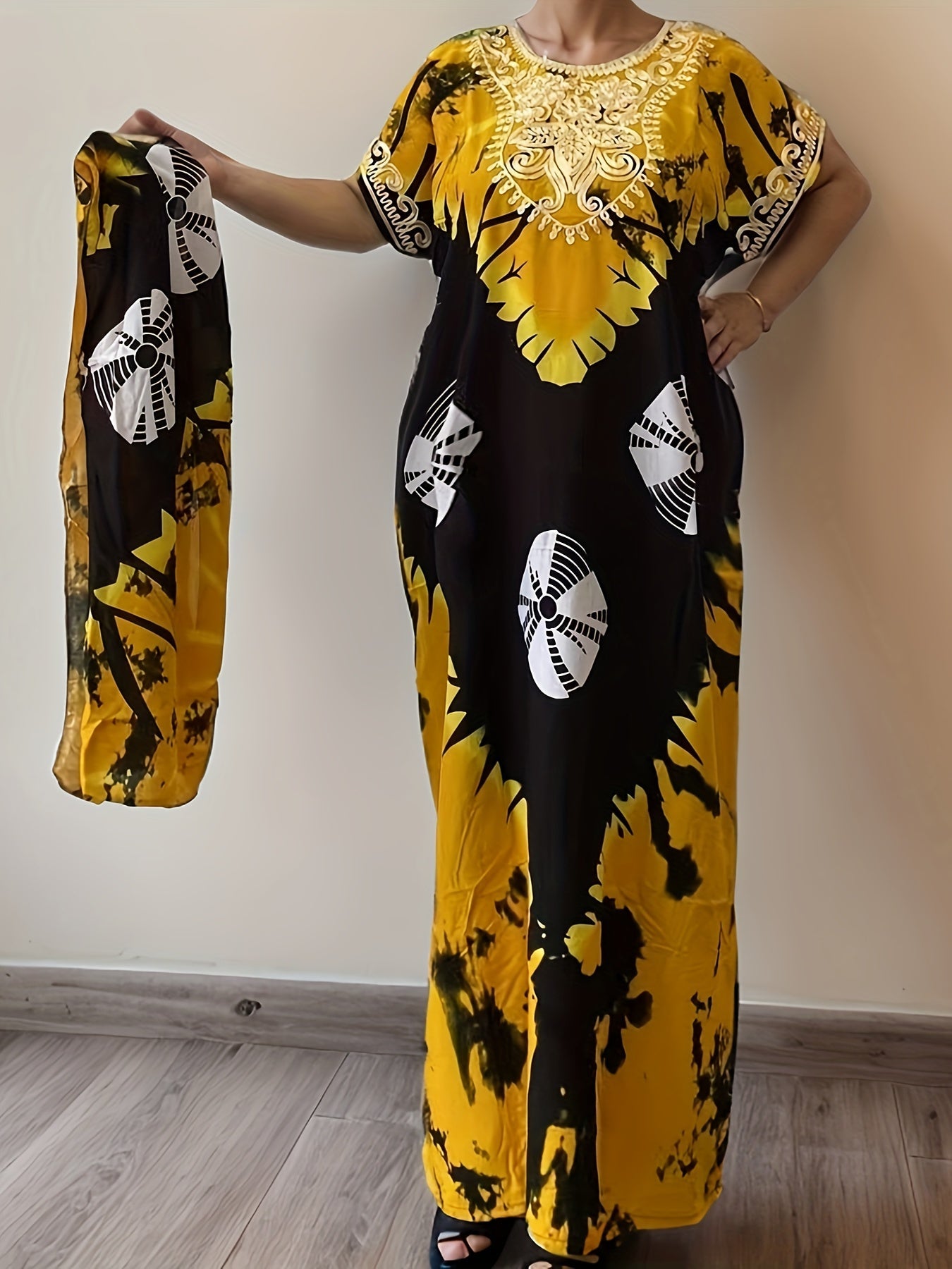 Women's Floral Crew Neck Kaftan Dress - Long Sleeve – view 3