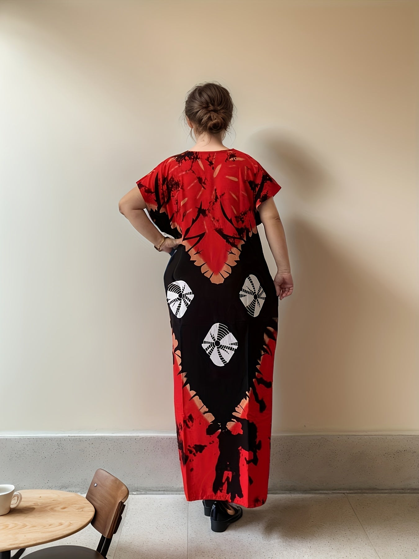 Women's Floral Crew Neck Kaftan Dress - Long Sleeve – view 4