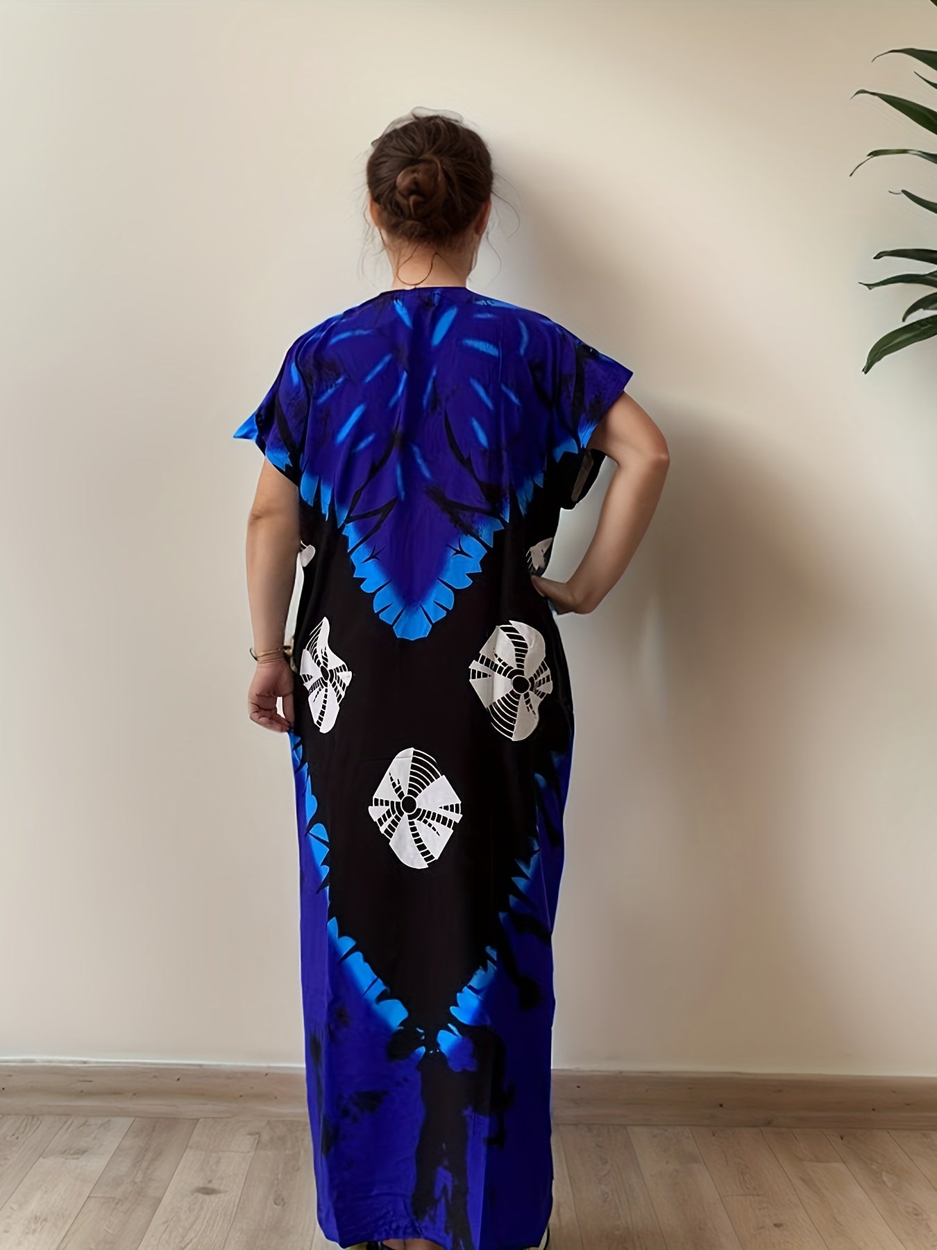 Women's Floral Crew Neck Kaftan Dress - Long Sleeve – view 13
