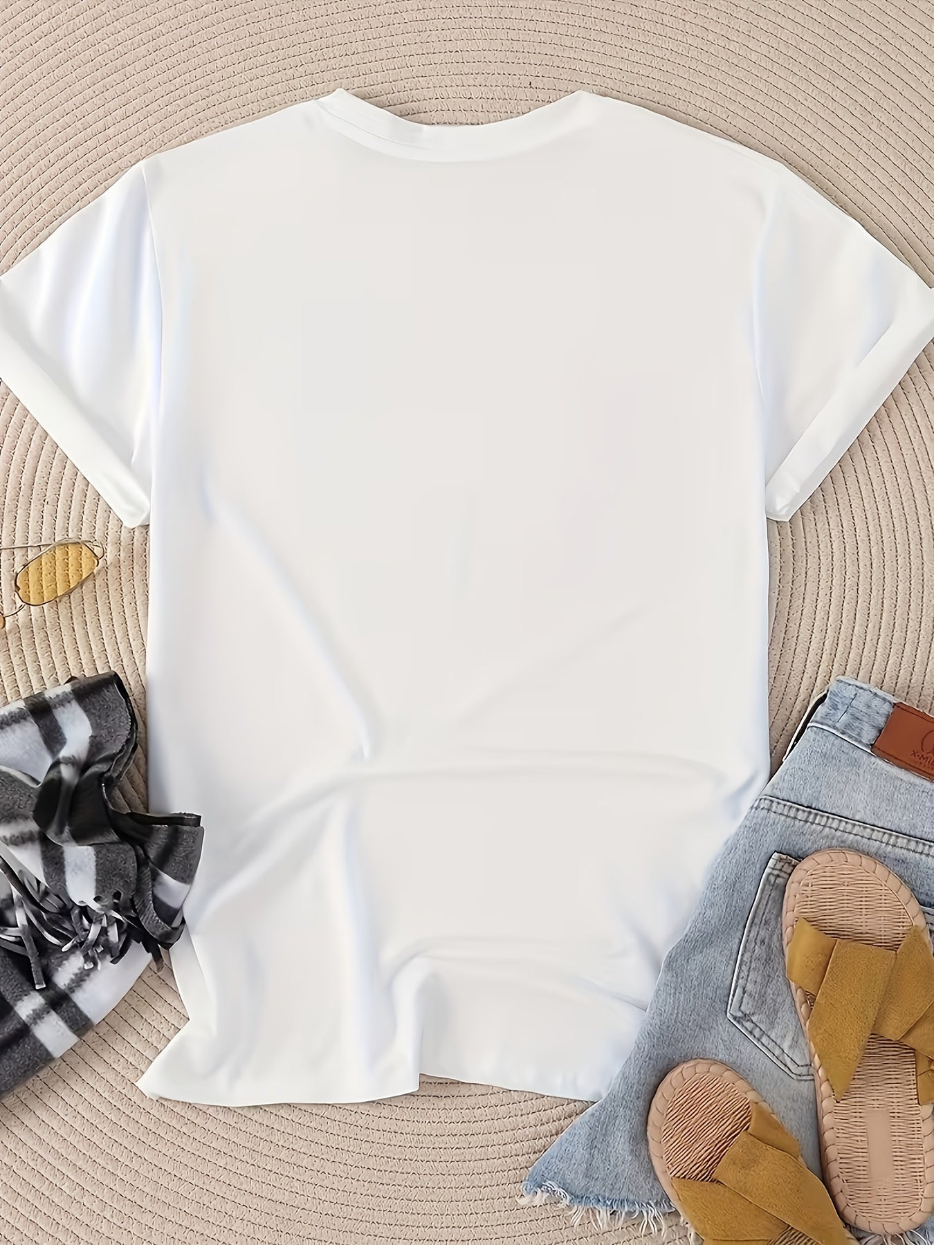 Women's Floral Print T-Shirt - Regular Fit – White detail view