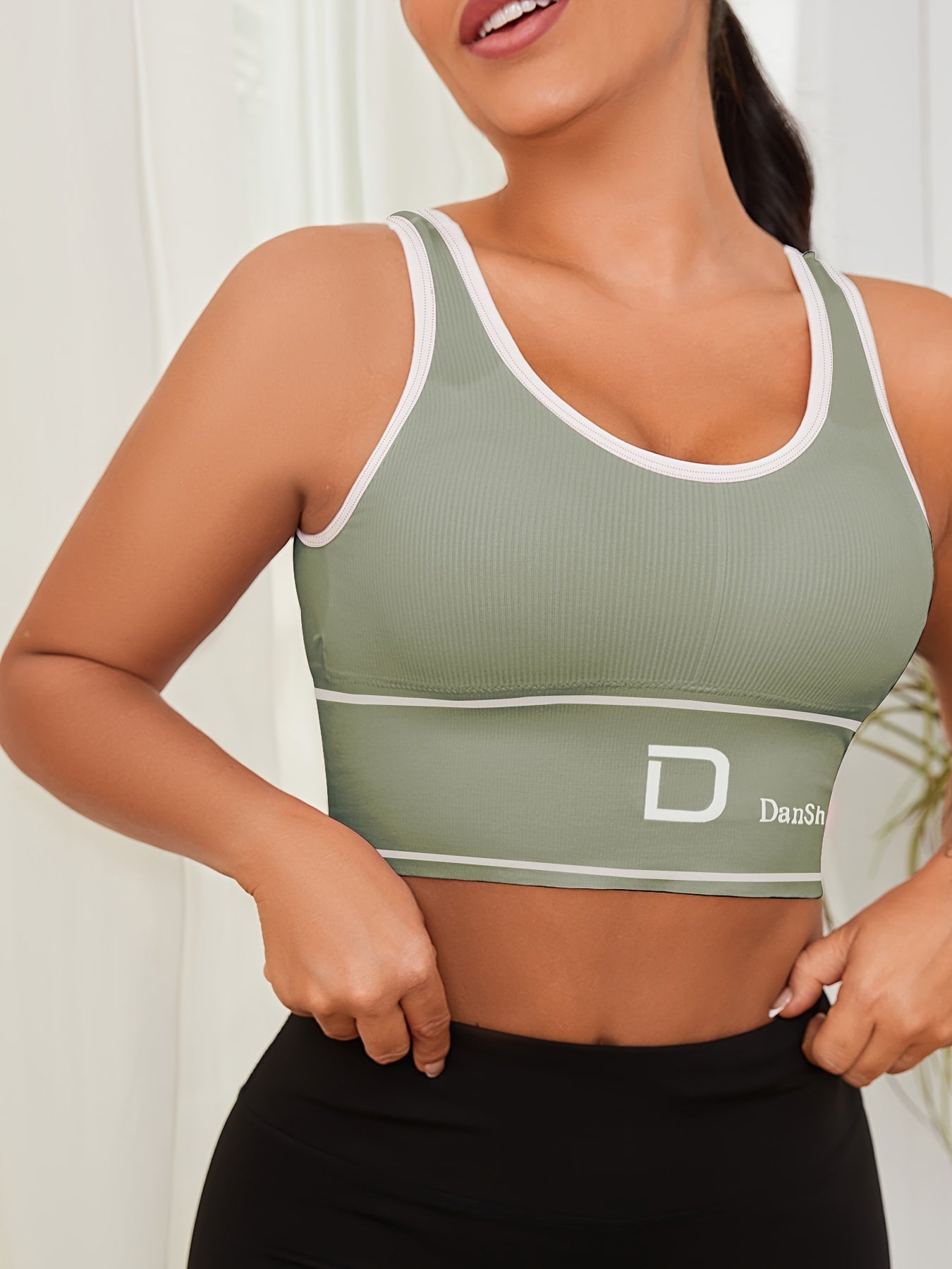 Women's Full-Coverage Sports Bra - 5-Pack Everyday Support detail view
