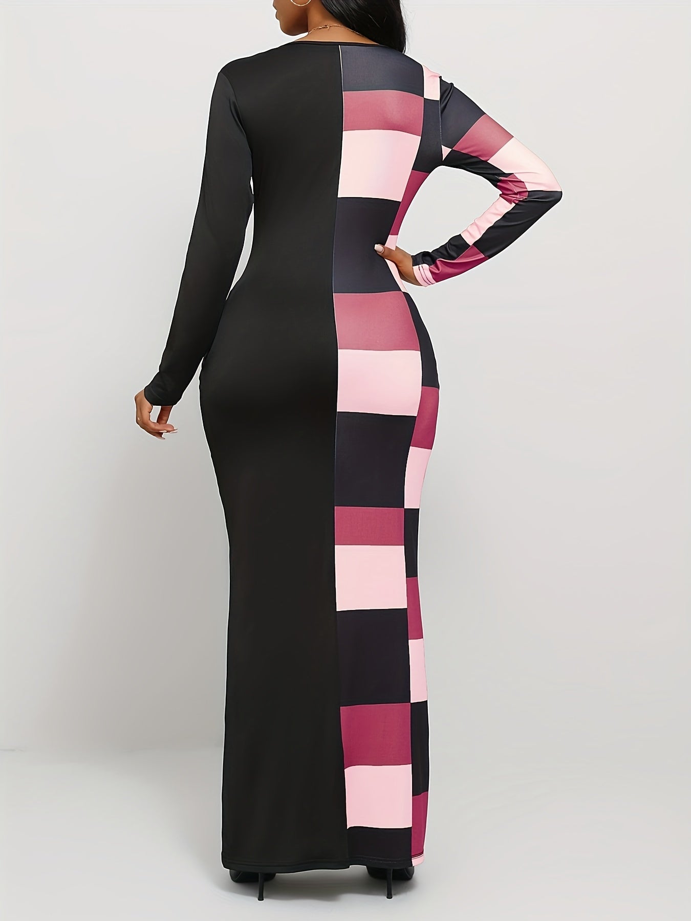 Women's Geometric Casual Dress - Long Sleeve detail view