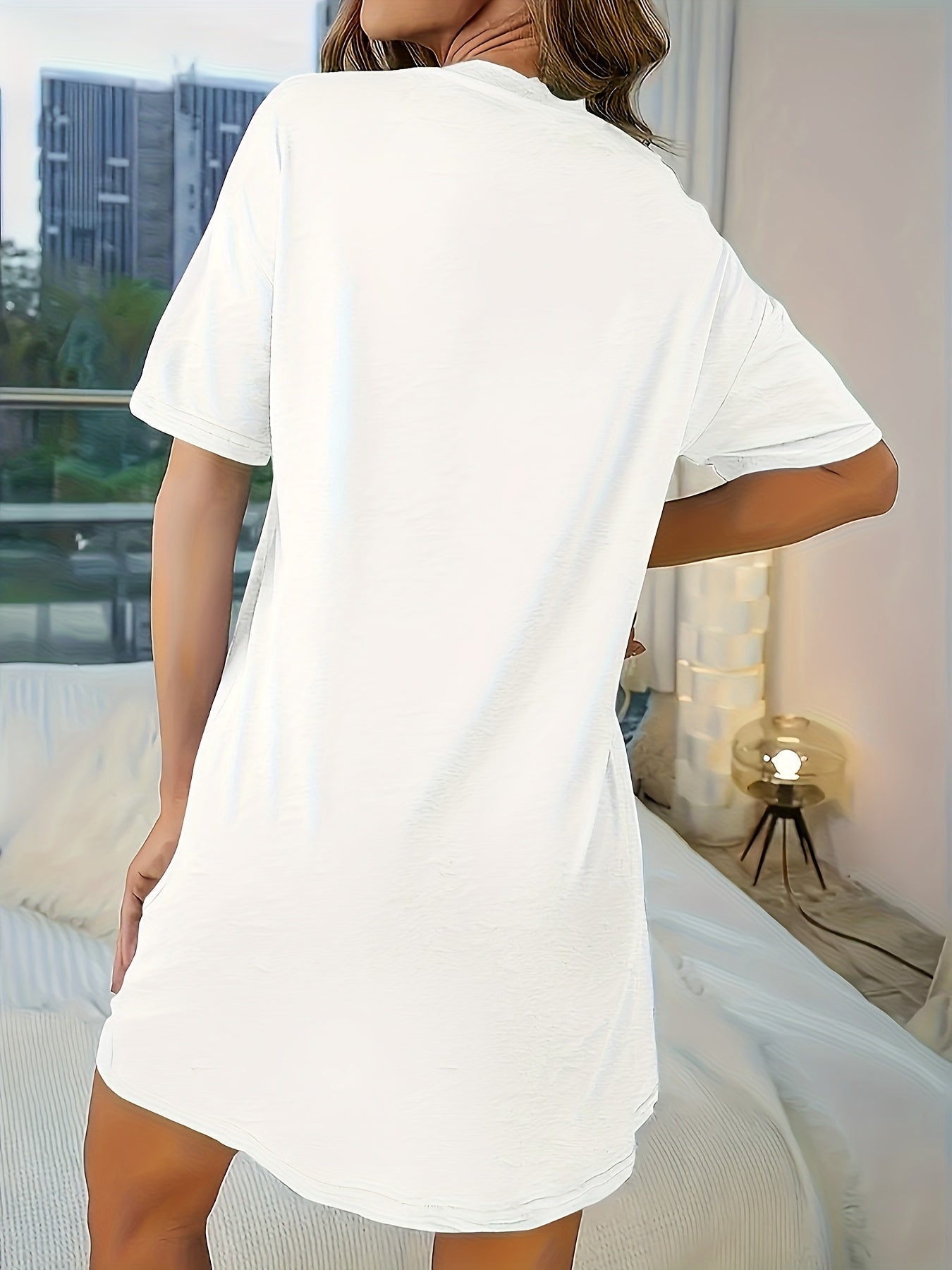 Women's Geometric Crew Neck Casual Dress - Short Sleeve detail view
