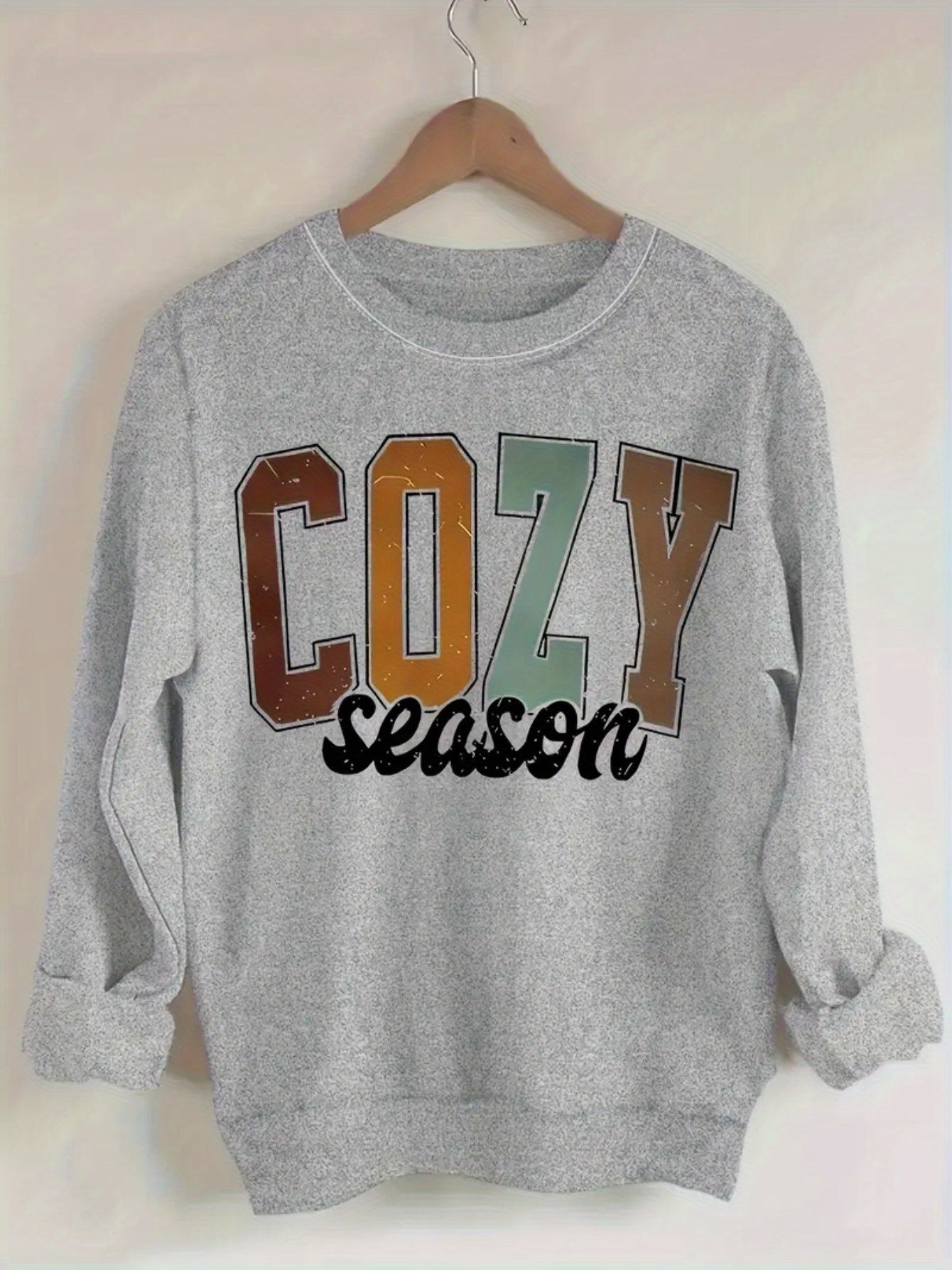 Women's Graphic Crewneck Sweatshirt - Regular Fit Crew Neck – Light Grey Graphic Design 63461 detail view