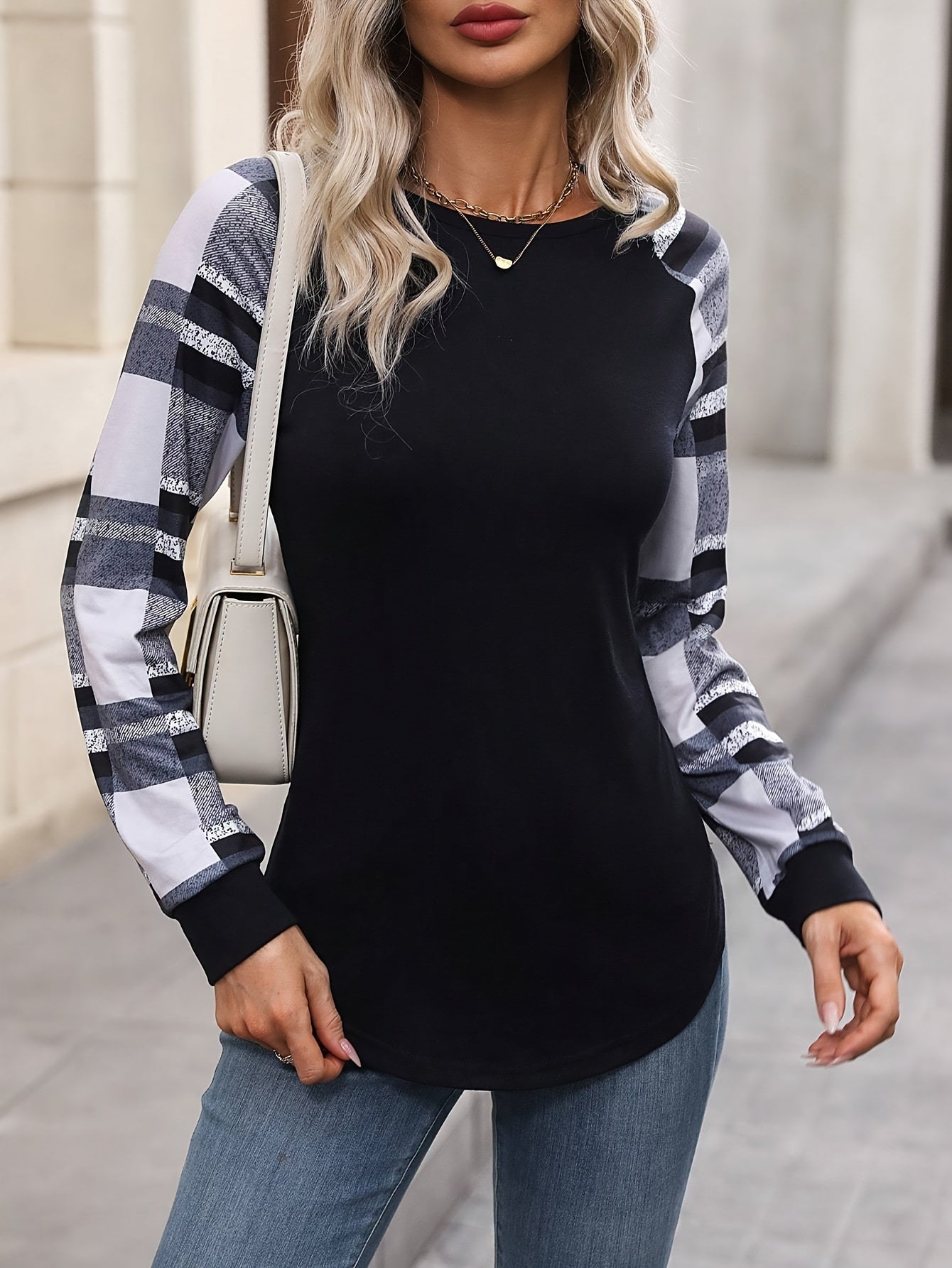 Women's Graphic Print T-Shirt - Crew Neck Long Sleeve – Graphic Design 83941 detail view