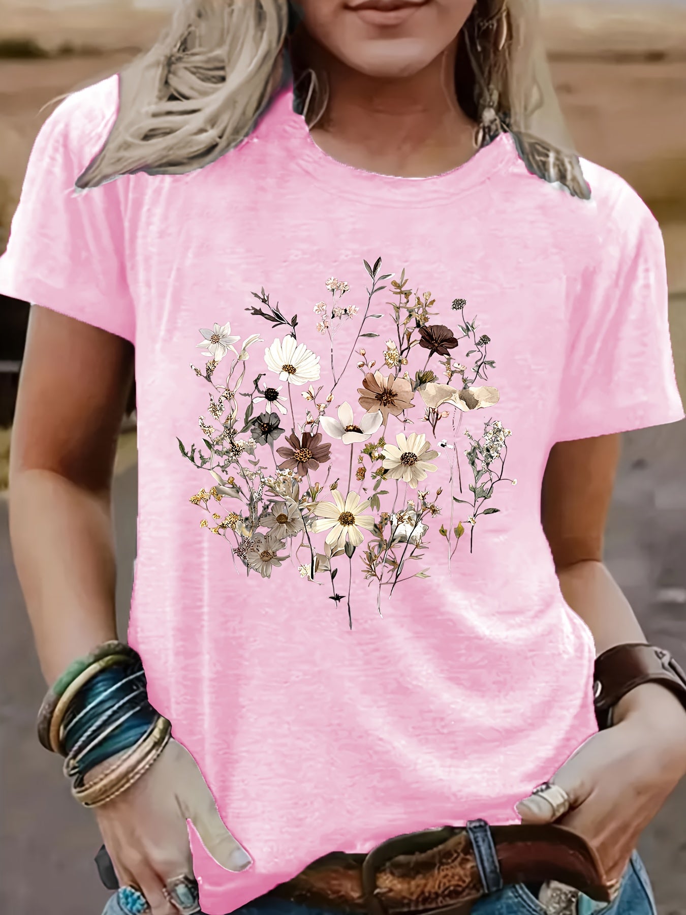 Women's Graphic Print T-Shirt - Round Neck Short Sleeve – Dark Gray / Apricot detail view