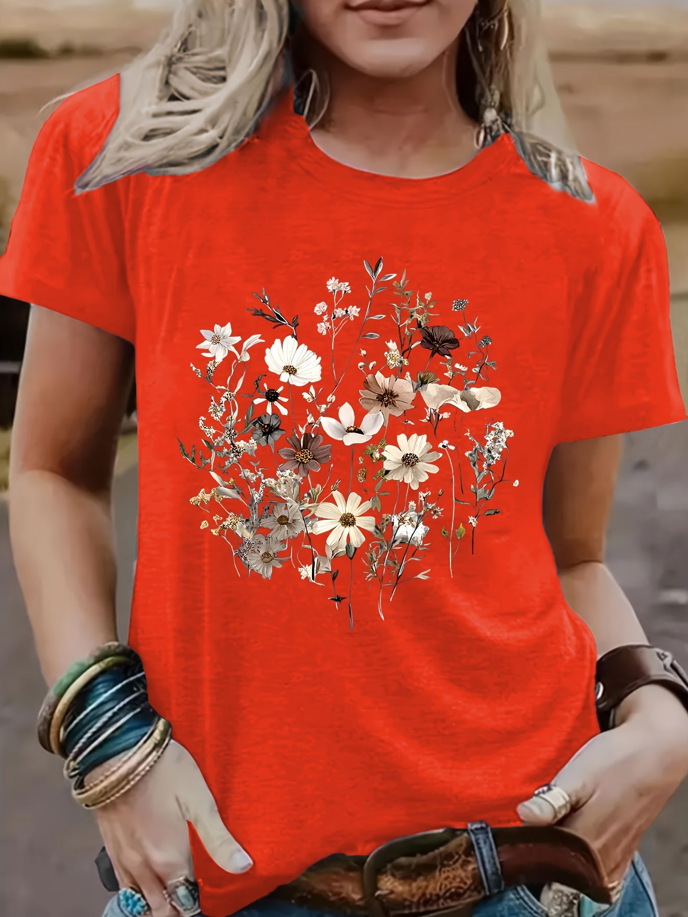 Women's Graphic Print T-Shirt - Round Neck Short Sleeve – Dark Gray / Apricot detail view