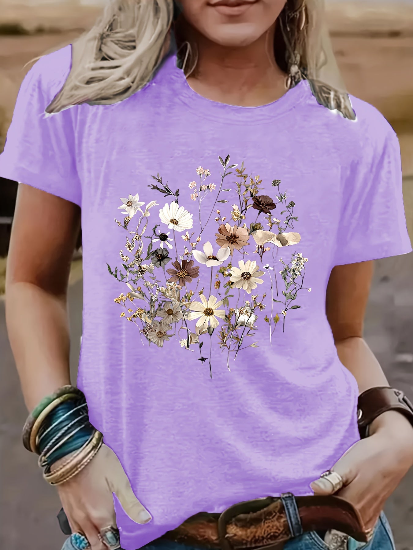 Women's Graphic Print T-Shirt - Round Neck Short Sleeve – Dark Gray / Apricot detail view