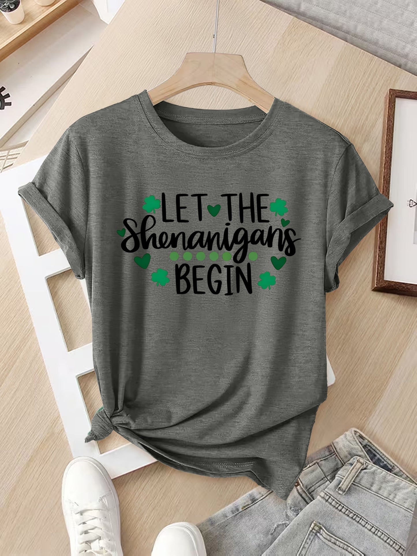Women's Graphic Print T-Shirt - Round Neck Short Sleeve – Green / Grey detail view