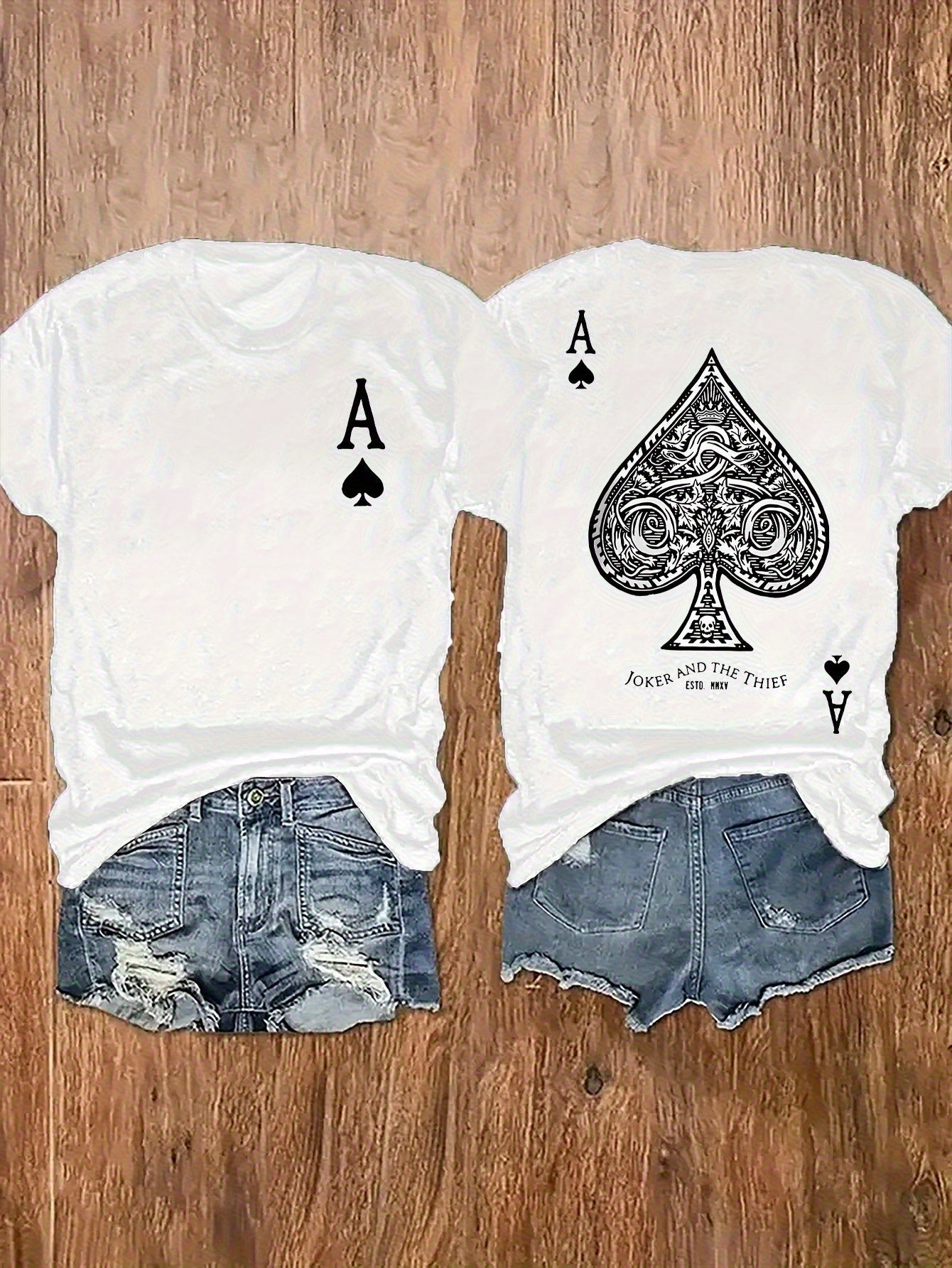 Women's Graphic Print T-Shirt - Round Neck Short Sleeve – Slim fit / Black detail view