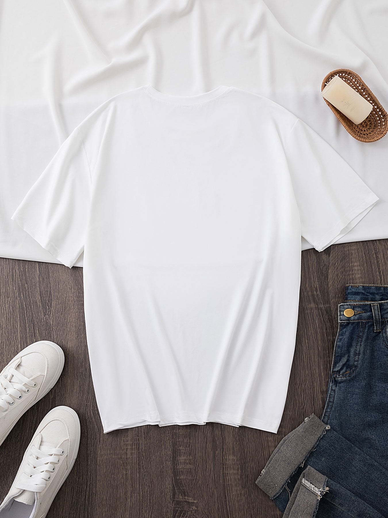 Women's Graphic Print T-Shirt - Round Neck Short Sleeve – White Graphic Design 28837 detail view
