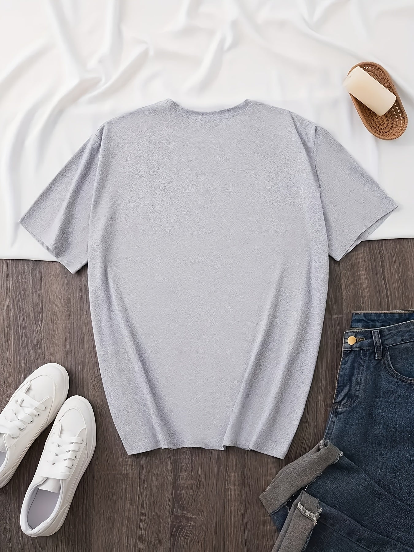 Women's Graphic Print T-Shirt - V-Neck Half Sleeve detail view