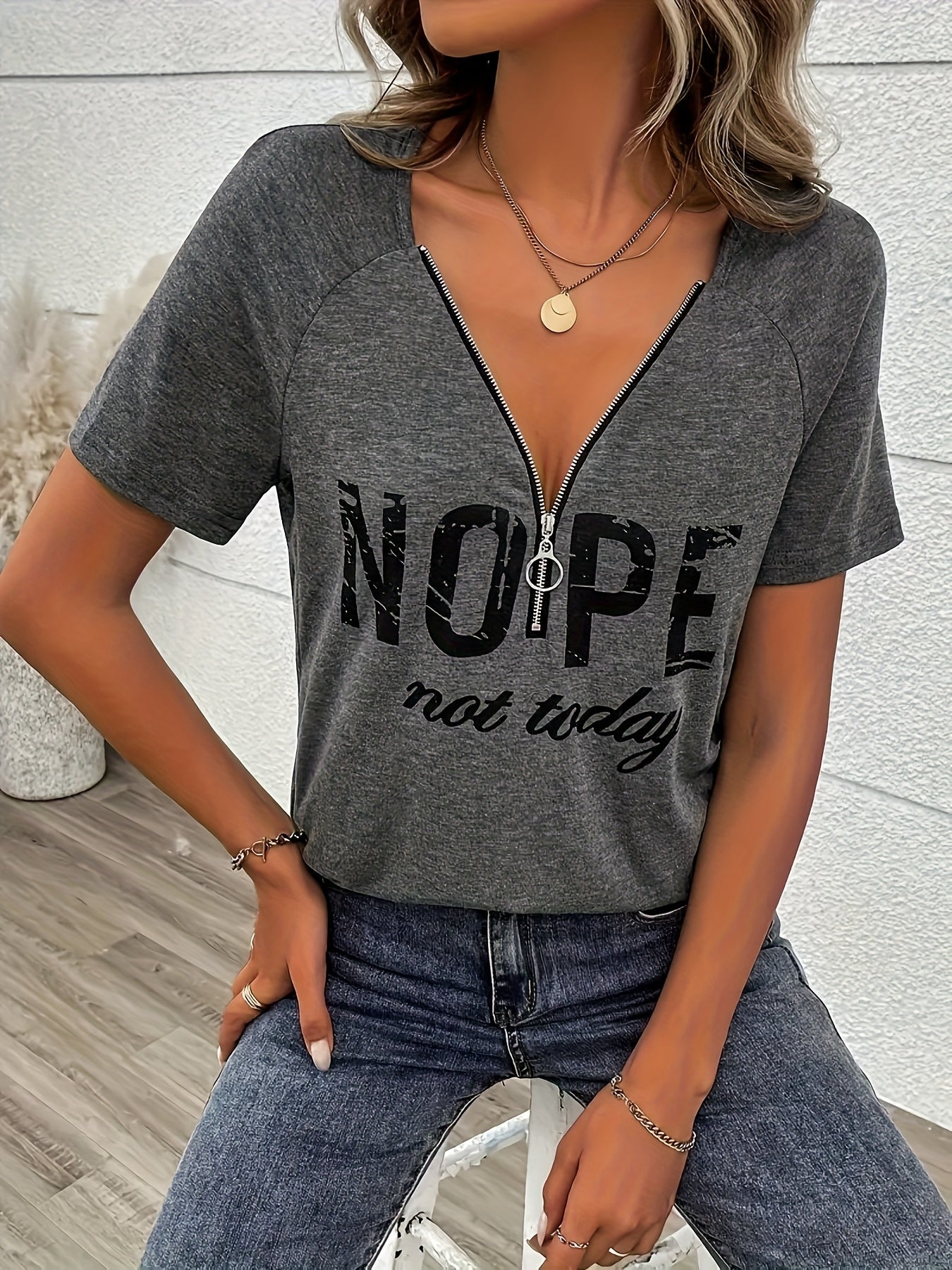 Women's Graphic Print T-Shirt - V-Neck Short Sleeve Zip Detail Grey Design – Grey option – main product image