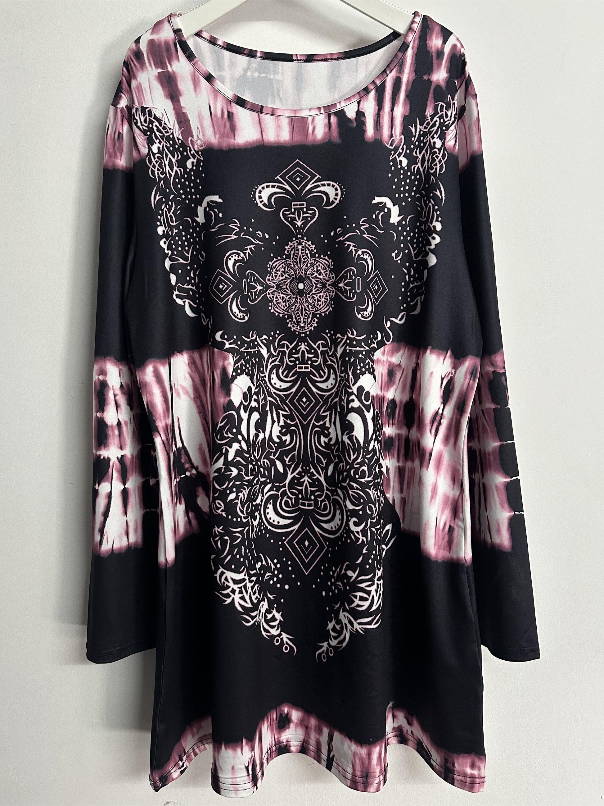 Women's Graphic Print Tunic - Crew Neck Long Sleeve detail view