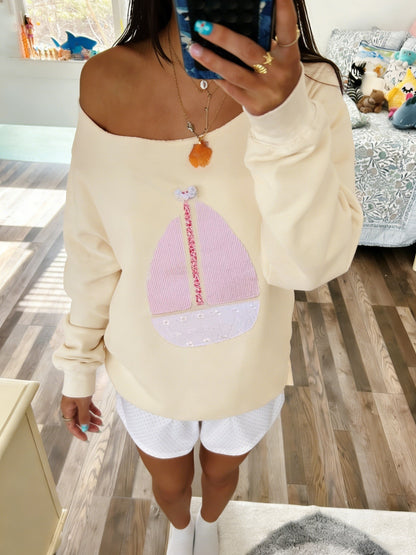 Women's Graphic Sweatshirt - Regular Fit Classic Neck – Apricot detail view