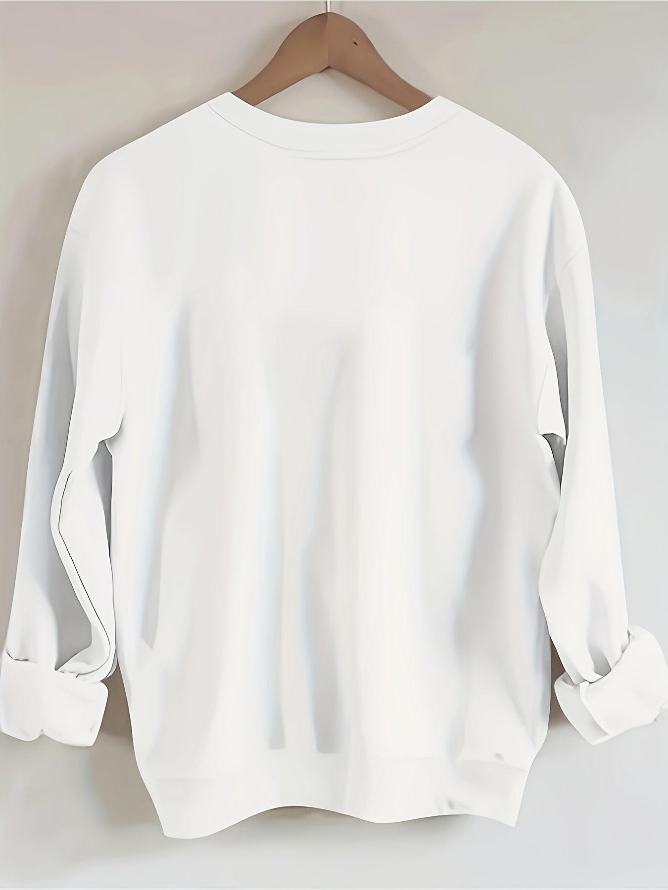 Women's Graphic Sweatshirt - Regular Fit Classic Neck – Black / White detail view
