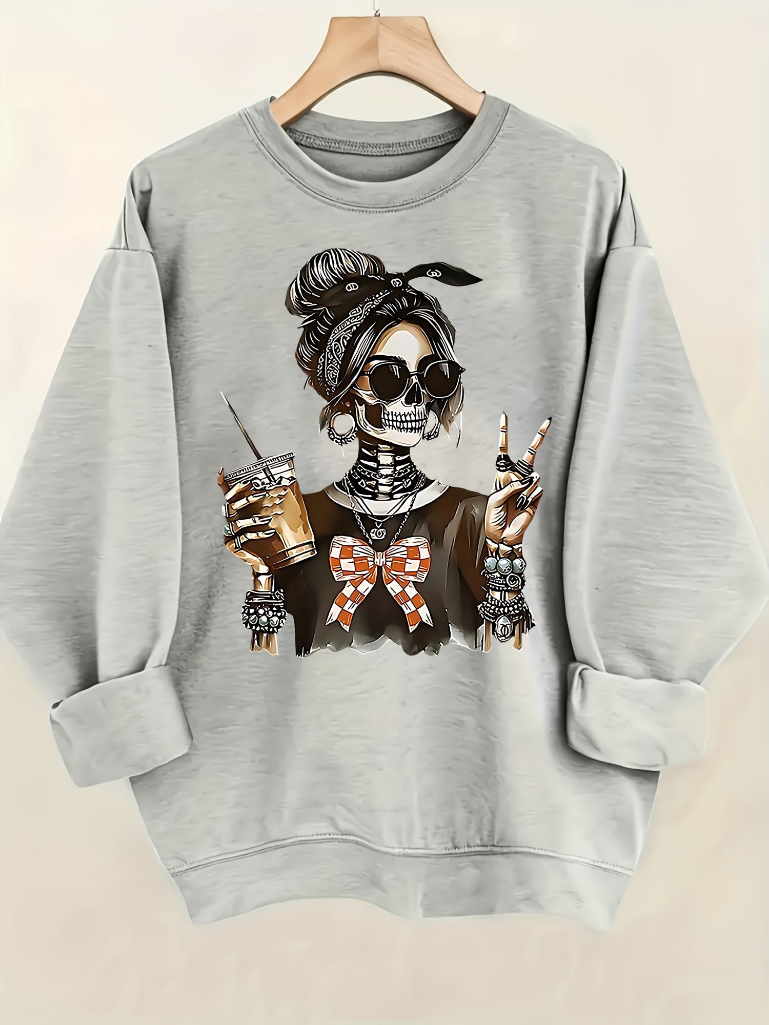 Women's Graphic Sweatshirt - Regular Fit Classic Neck – Black / White detail view