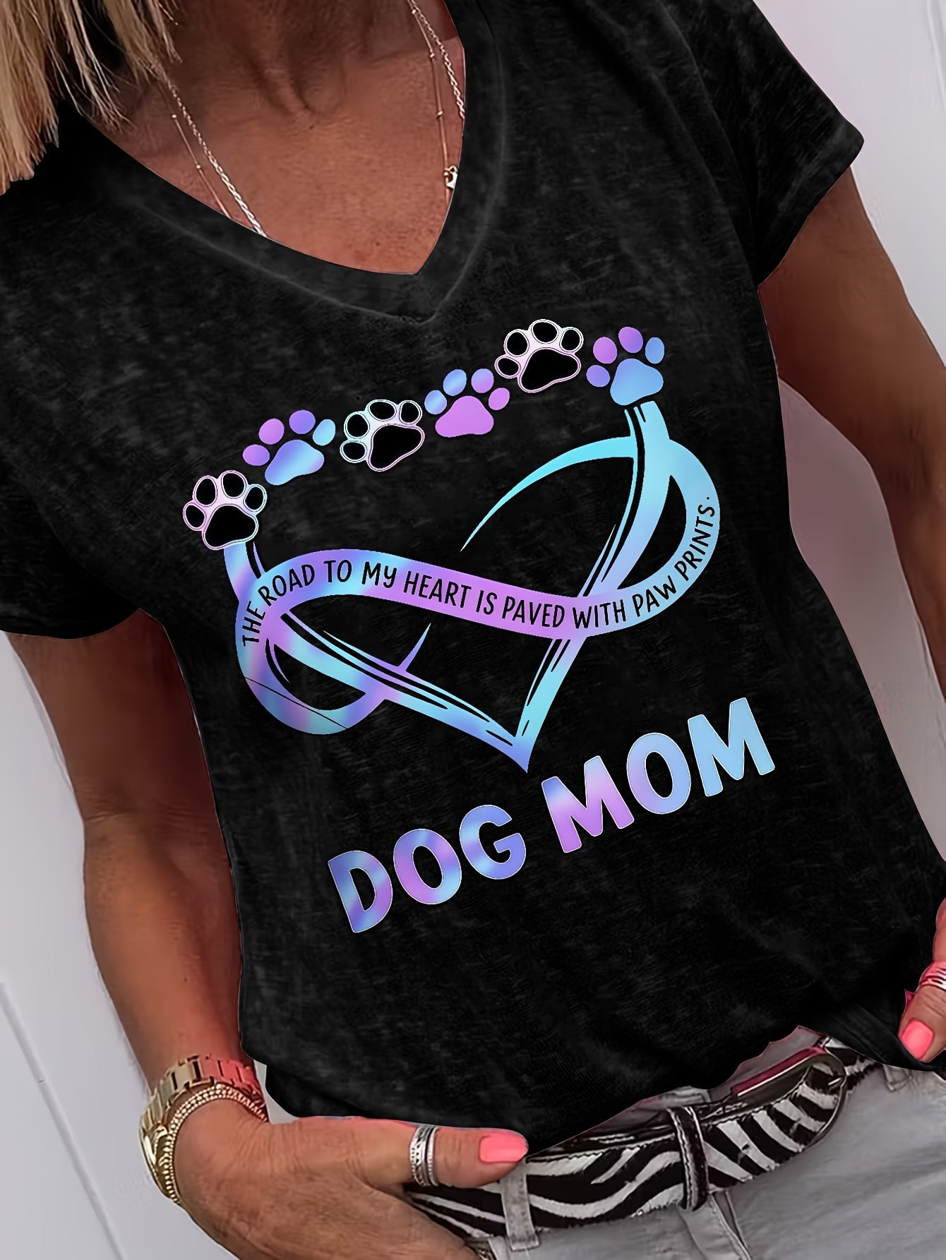 Women's Heart Graphic T-Shirt - V-Neck Short Sleeve – Dark Gray / White – Gray option – view 5