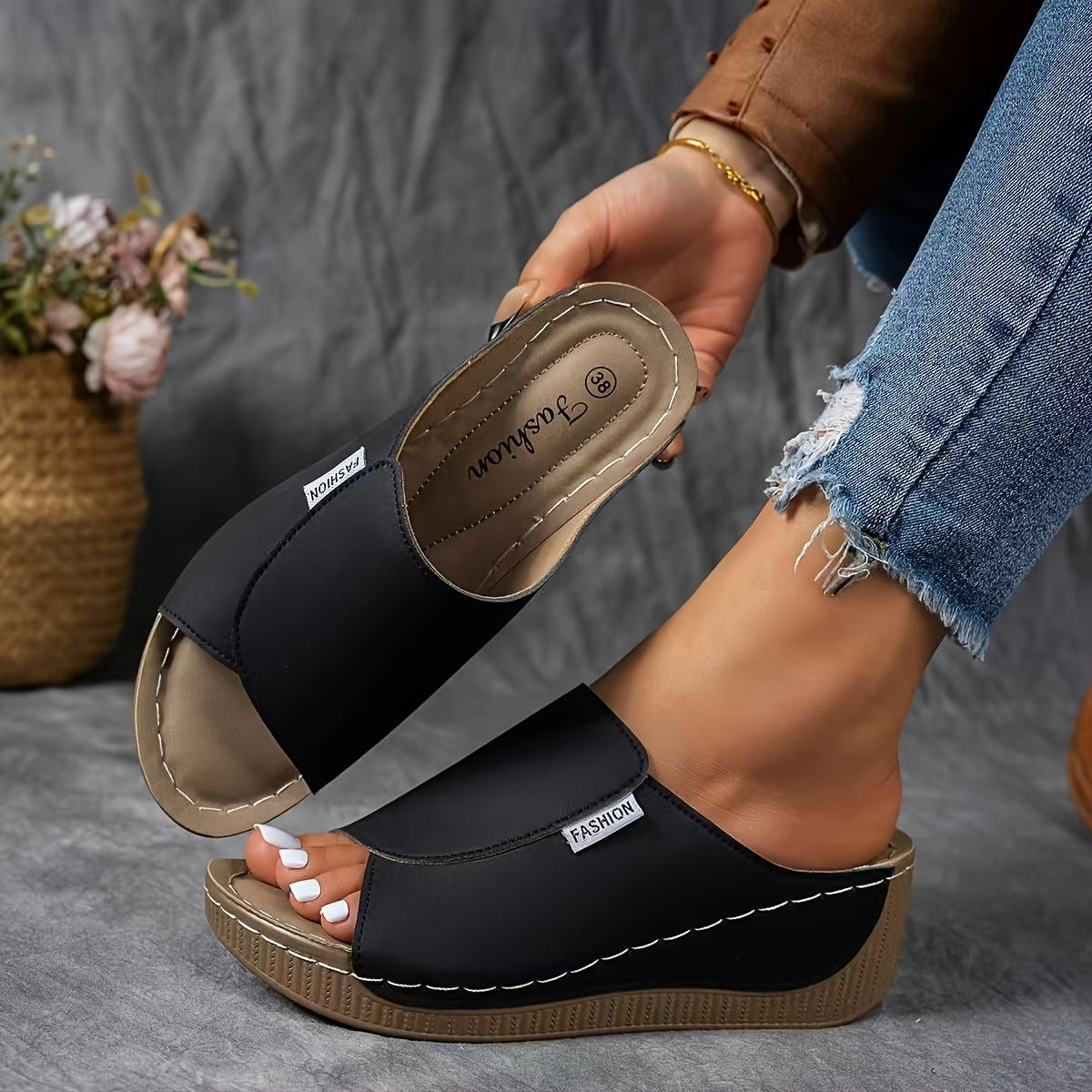 Women's Heeled Sandals – Breathable Cushioned for Everyday Wear – Black option – view 3