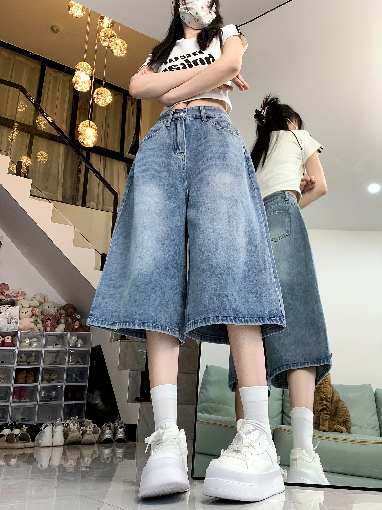 Women's High-Waist Denim Shorts - Clean Finish Regular Fit detail view