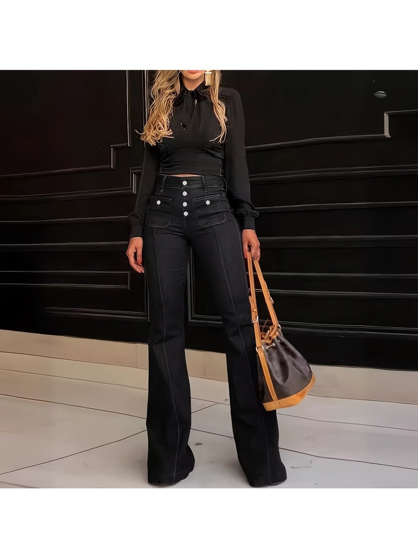 Women's High-Waist Flare Jeans - Dark Blue Pocket Detail detail view