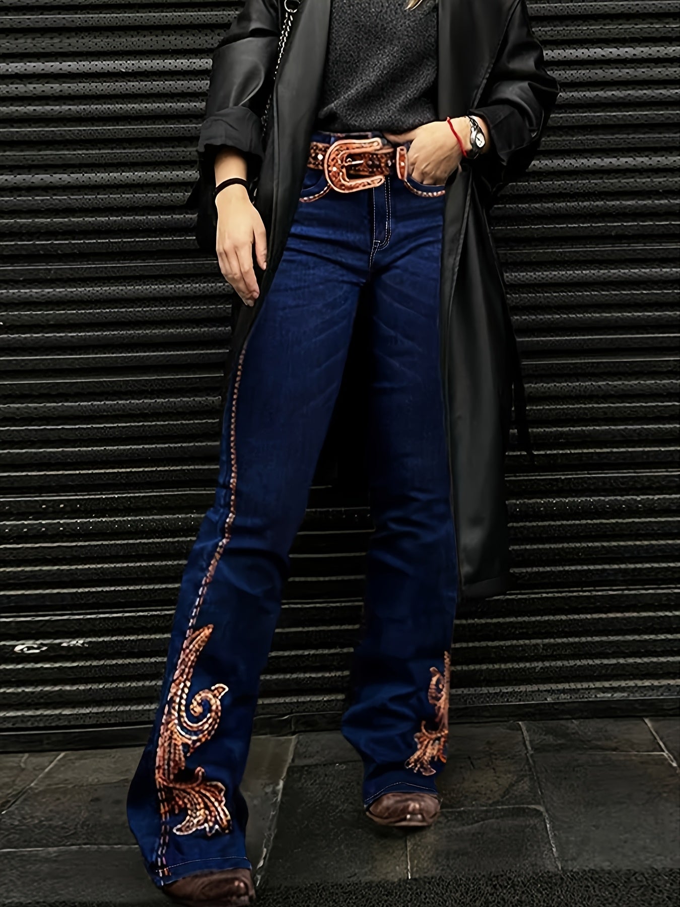 Women's High-Waist Flare Jeans - Deep Blue Embroidered detail view