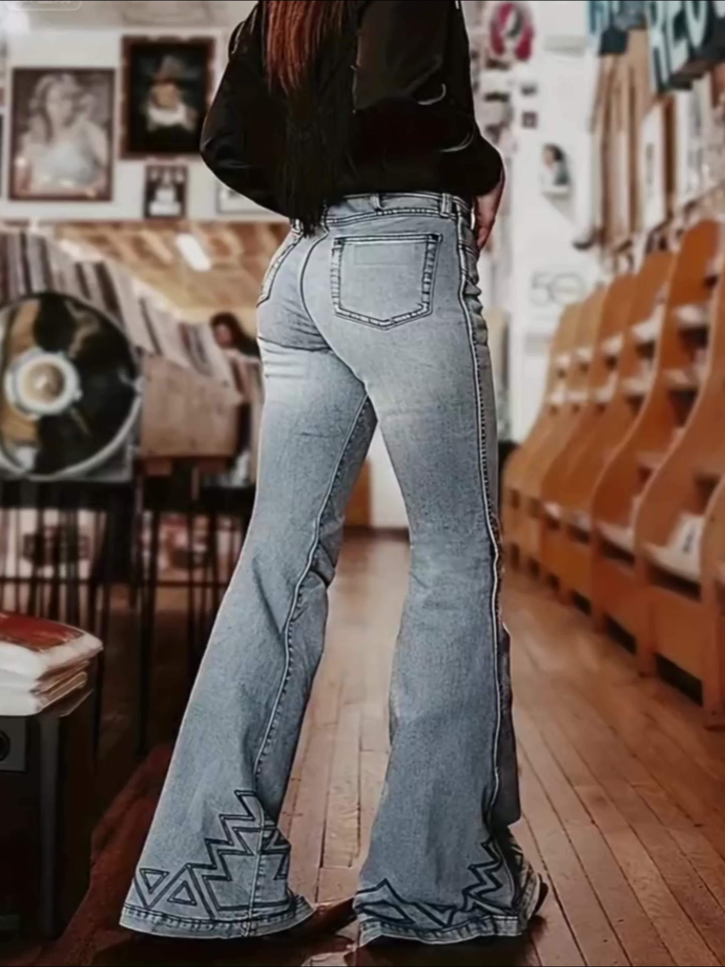 Women's High-Waist Flare Jeans - Light Blue Vintage Wash Stretch detail view