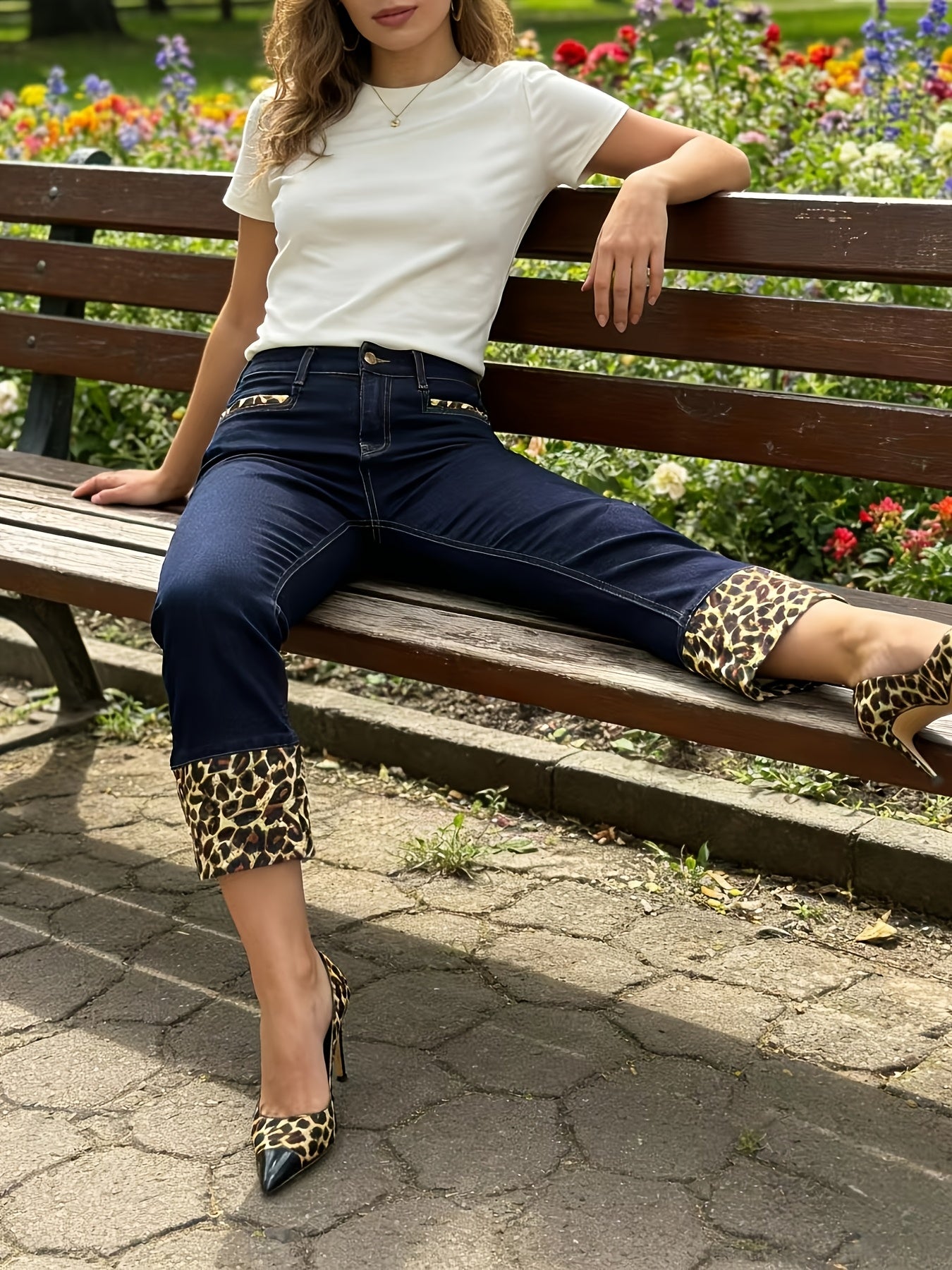 Women's High-Waist Jeans - Deep Blue Dark Wash Stretch detail view