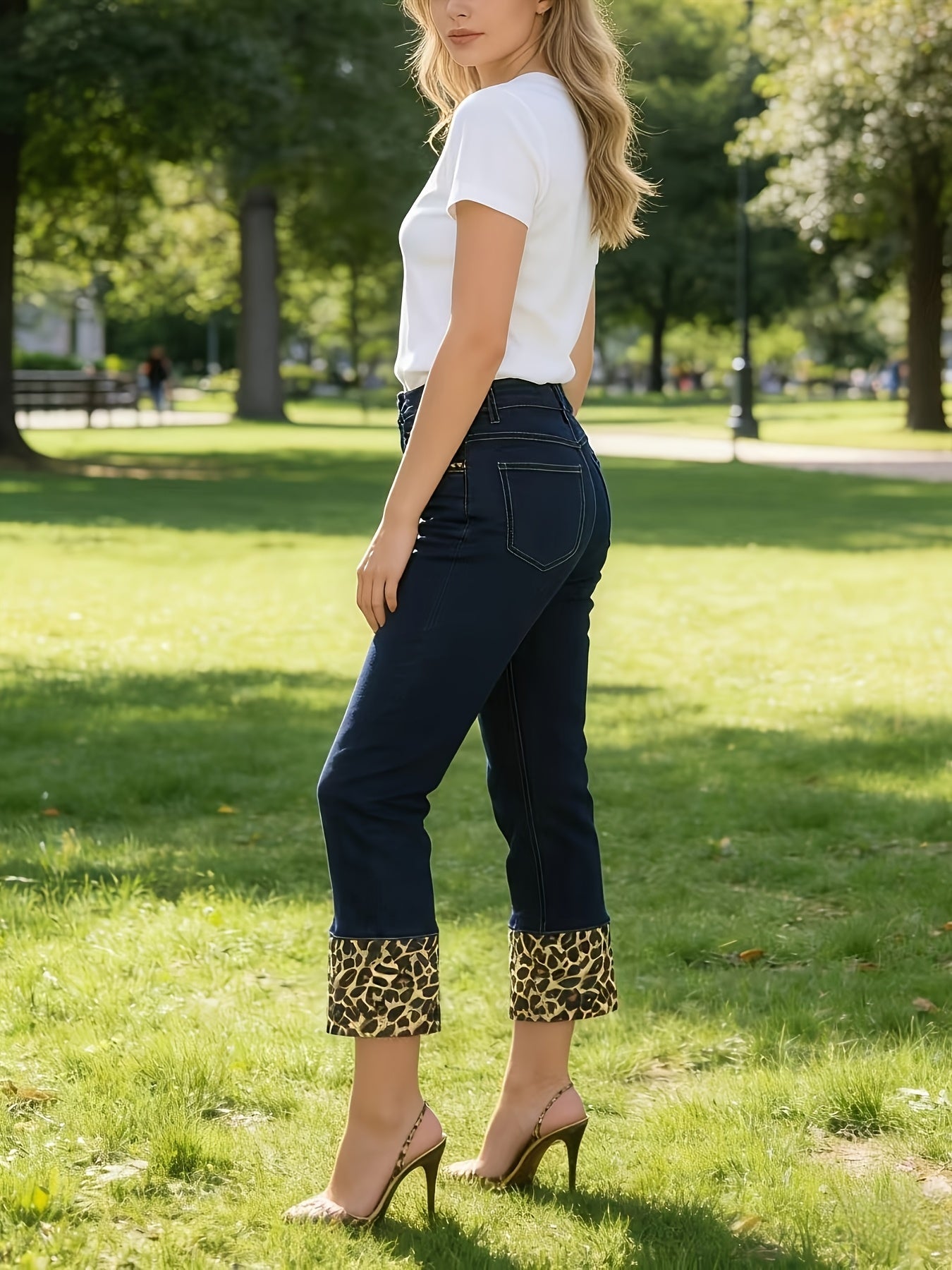 Women's High-Waist Jeans - Deep Blue Dark Wash Stretch detail view