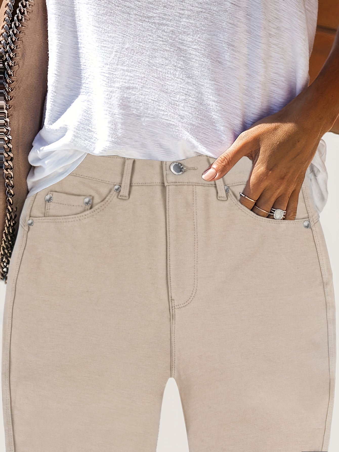 Women's High-Waist Skinny Jeans - Burgundy Pocket Detail detail view