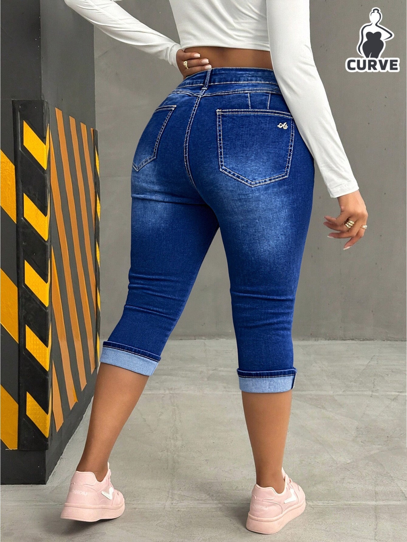 Women's High-Waist Skinny Jeans - Deep Blue Dark Wash Distressed detail view