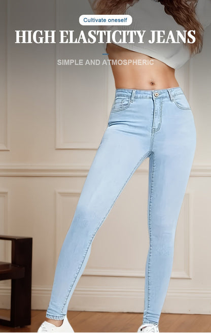 Women's High-Waist Skinny Jeans - Light Blue Light Wash Pocket Detail detail view