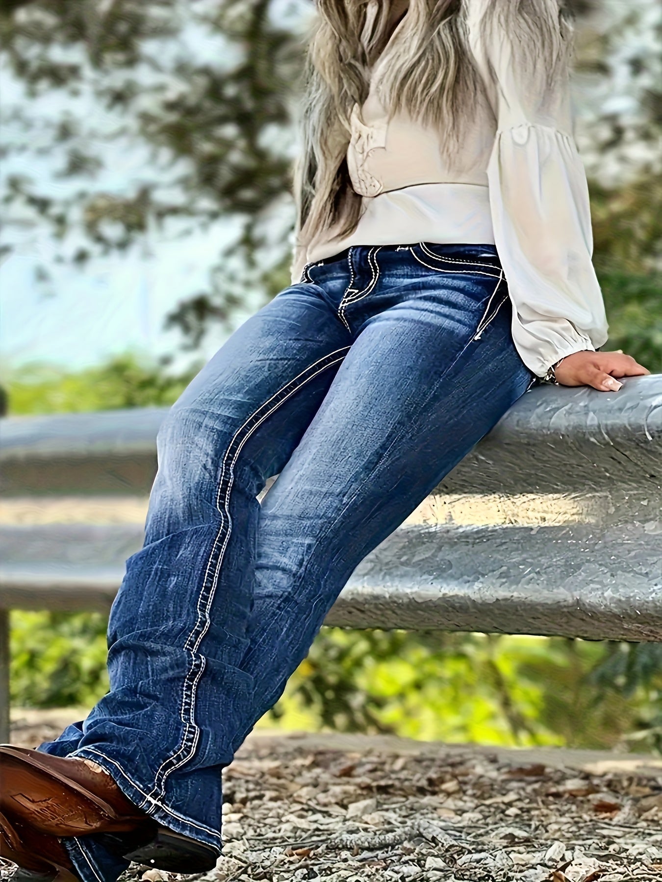 Women's High-Waist Skinny Jeans - Medium Blue Embroidered Stretch detail view