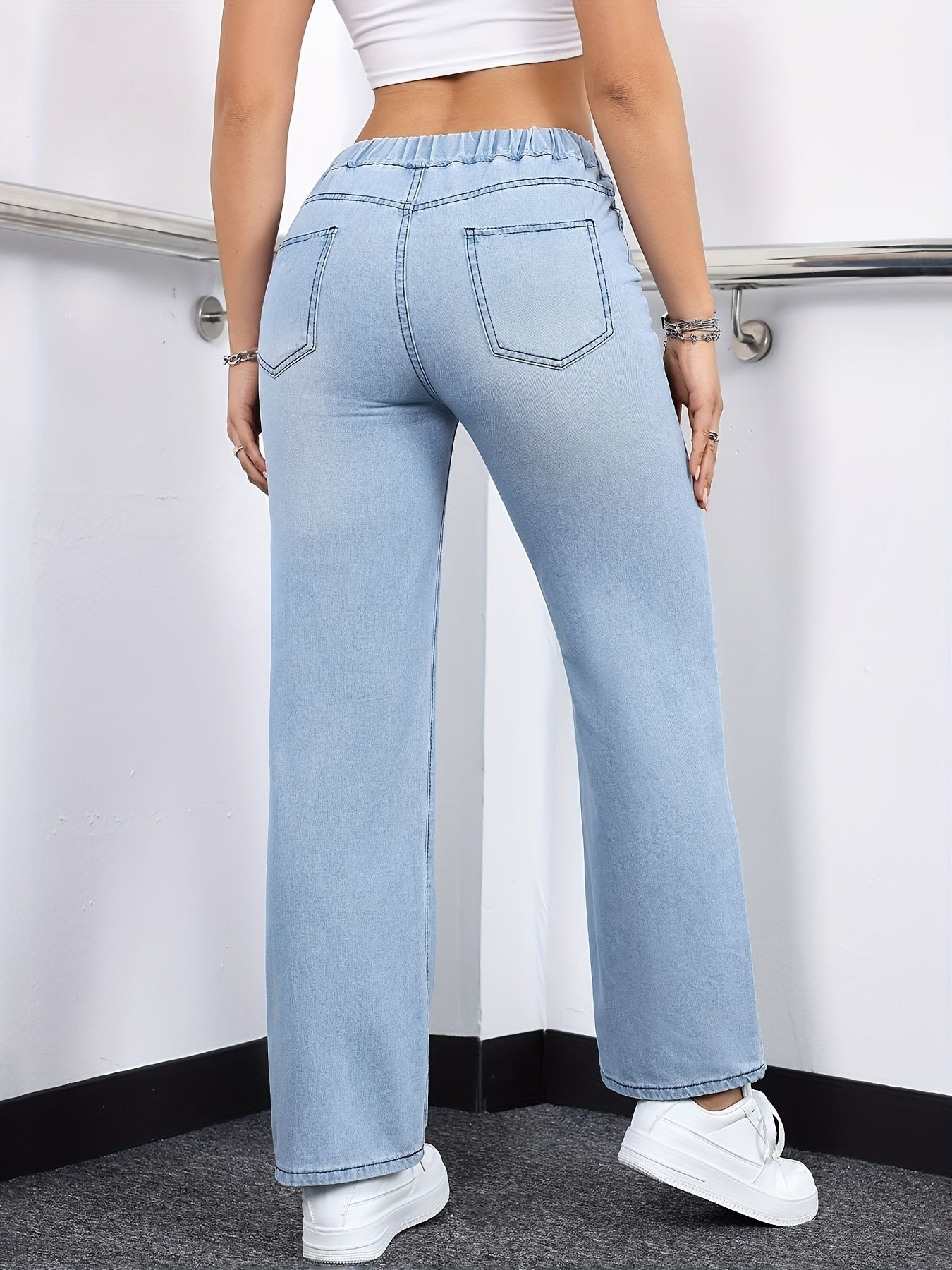 Women's High-Waist Straight Leg Jeans - Deep Blue Vintage Wash Stretch detail view