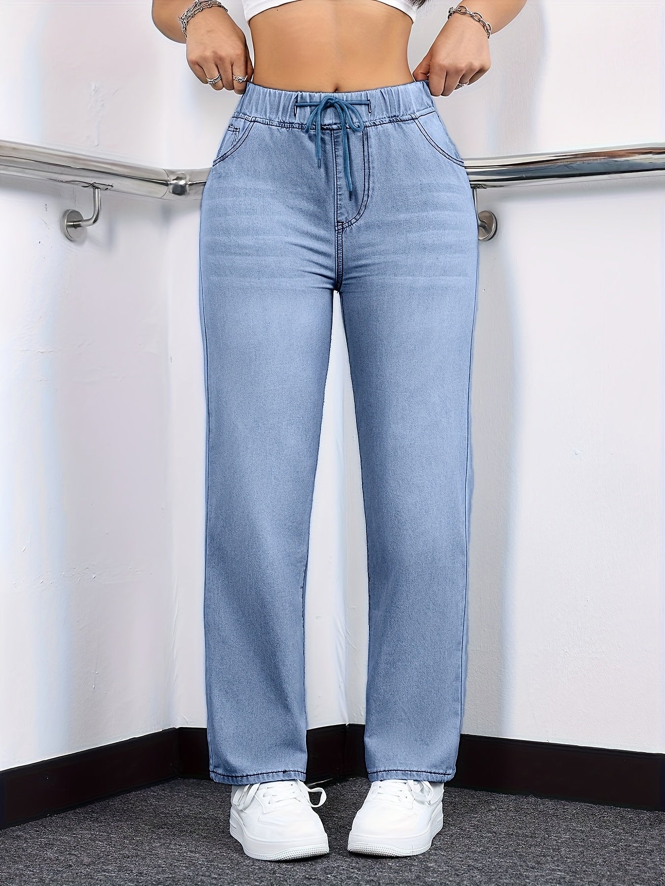Women's High-Waist Straight Leg Jeans - Deep Blue Vintage Wash Stretch detail view