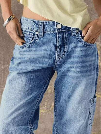 Women's High-Waist Straight Leg Jeans - Light Blue Pocket Detail Stretch Weekend detail view