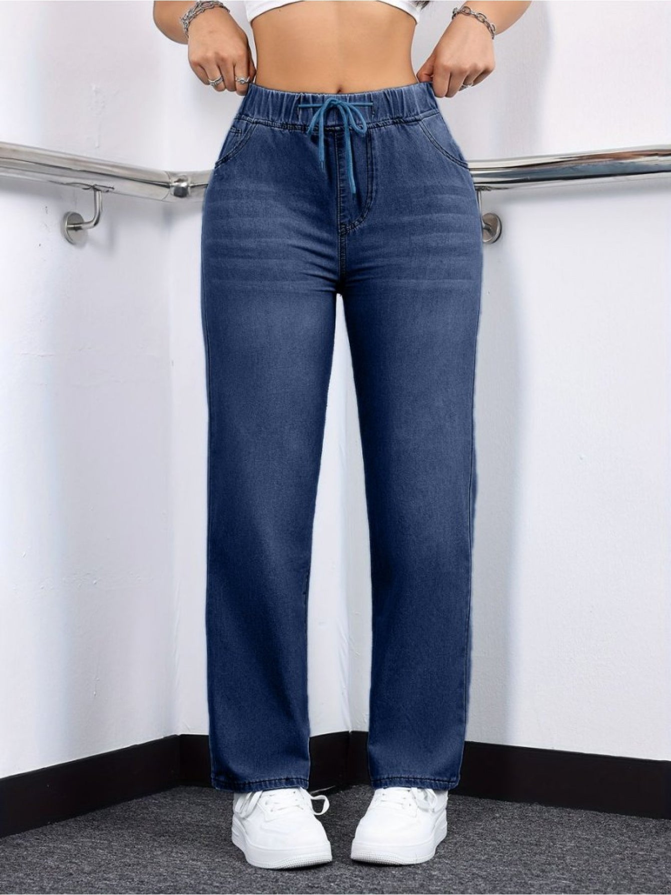 Women's High-Waist Wide Leg Jeans - Blue detail view