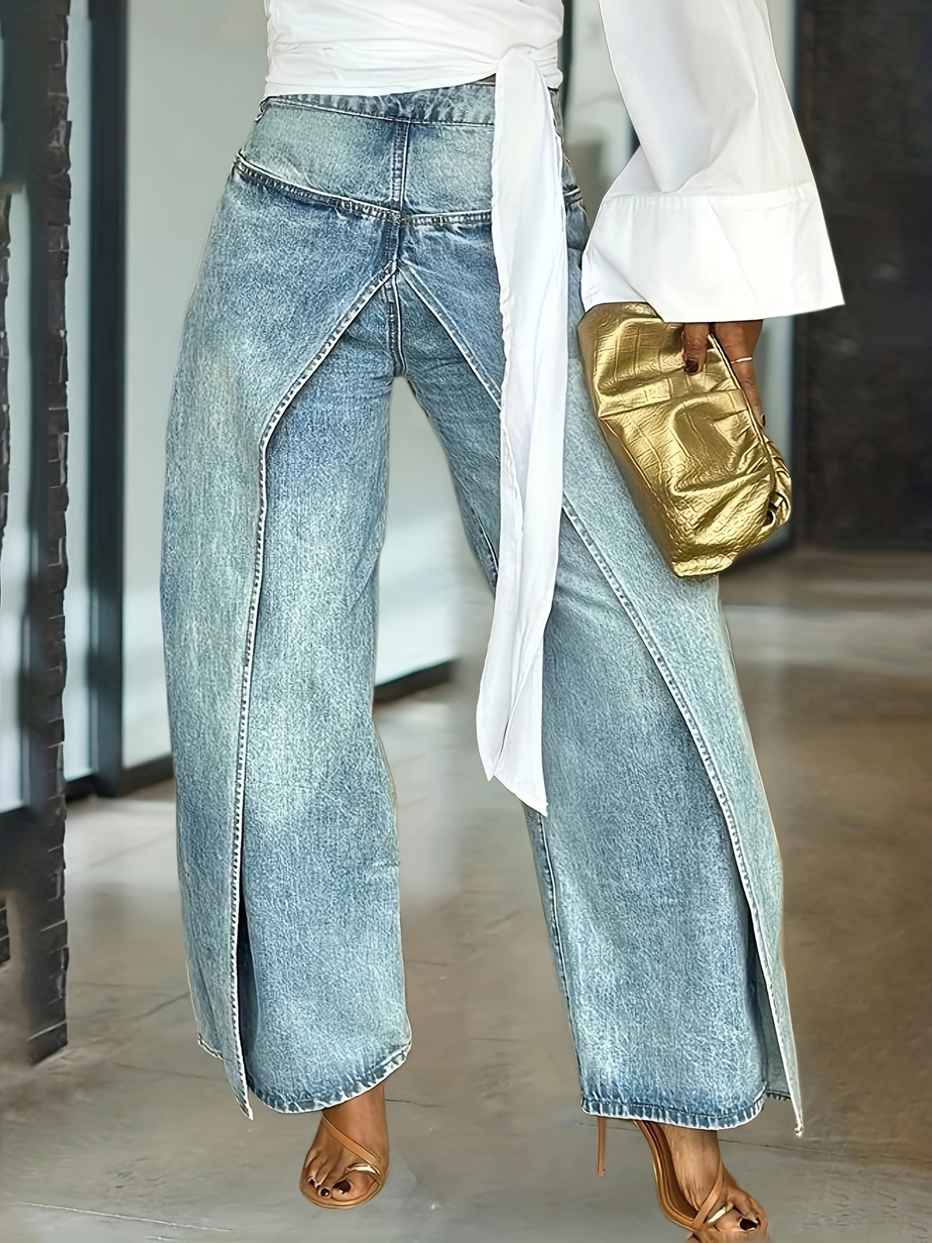 Women's High-Waist Wide Leg Jeans - Blue Vintage Wash Stretch detail view