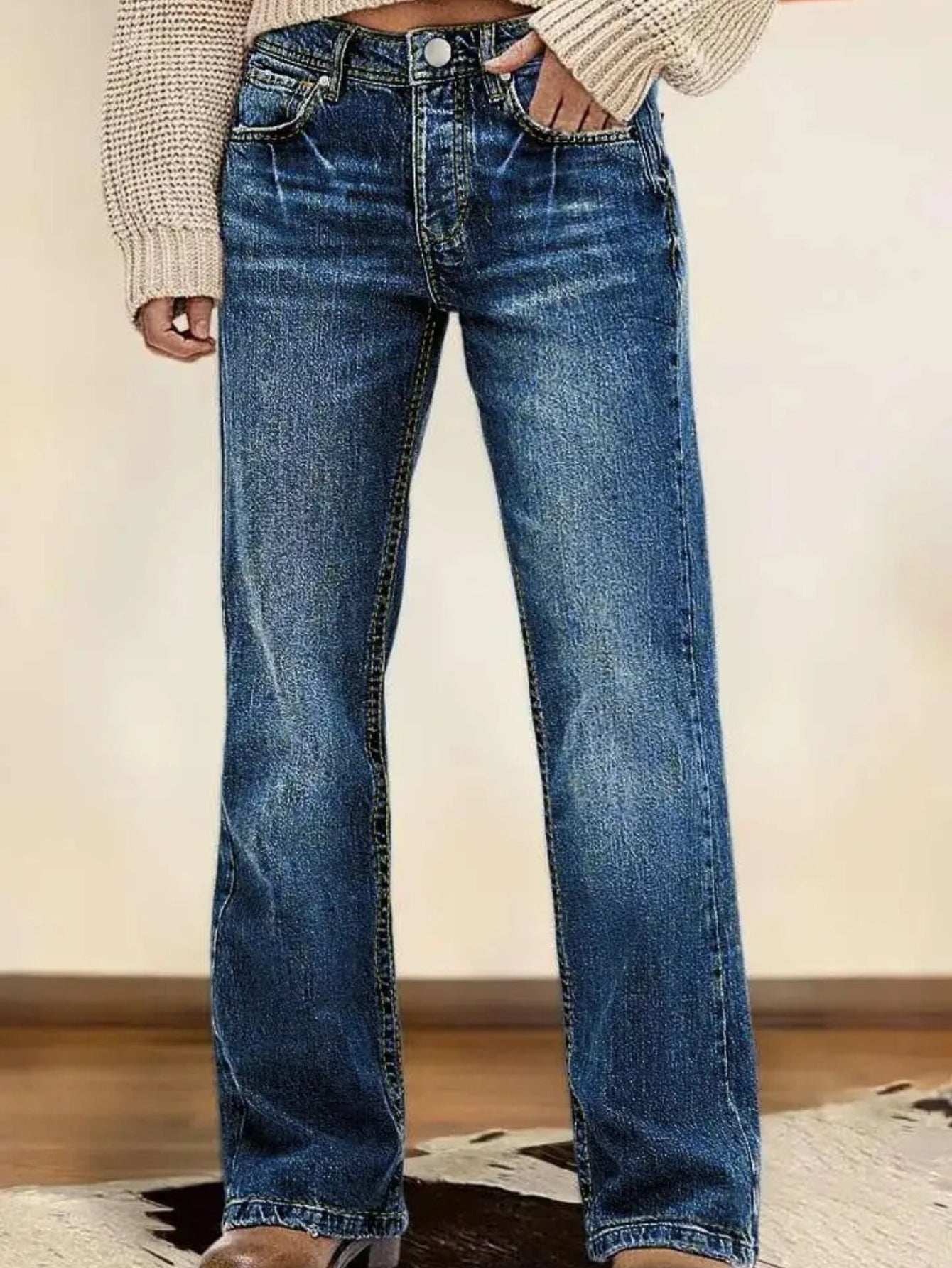 Women's High-Waist Wide Leg Jeans - Dark Blue Streetwear detail view