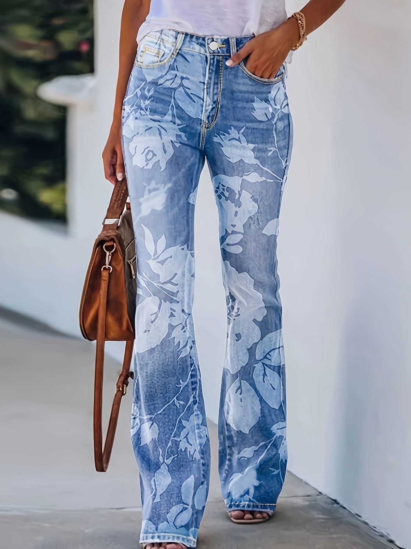 Women's High-Waist Wide Leg Jeans - Light Blue detail view